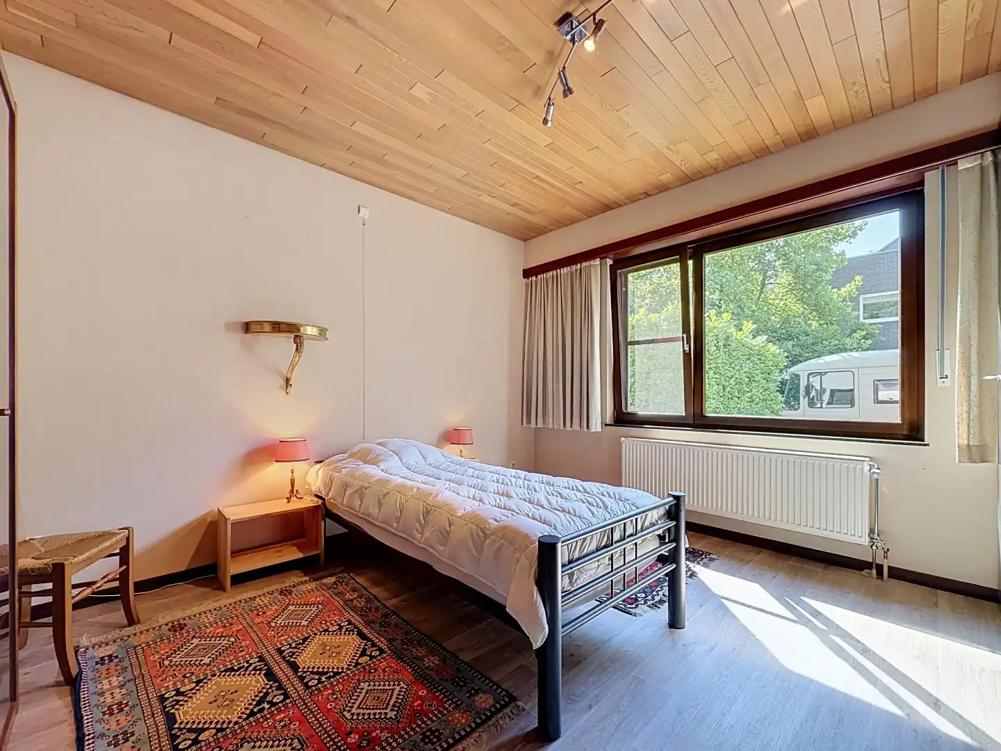 Charmante vrijstaande villa met 3 slaapkamers, ruime zolder en zonnig perceel van 1.500 m² foto 12