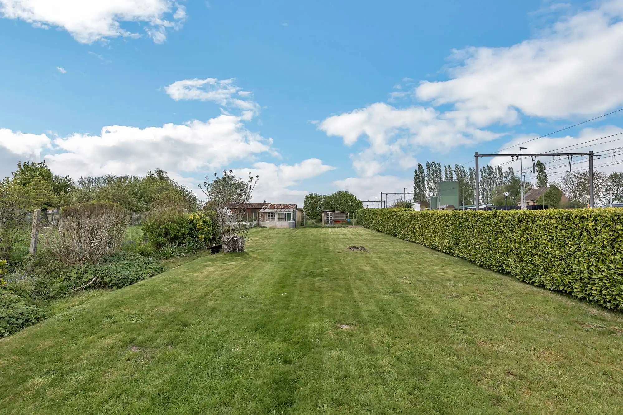 Handelspand met woonst te koop centraal te Galmaarden foto 4