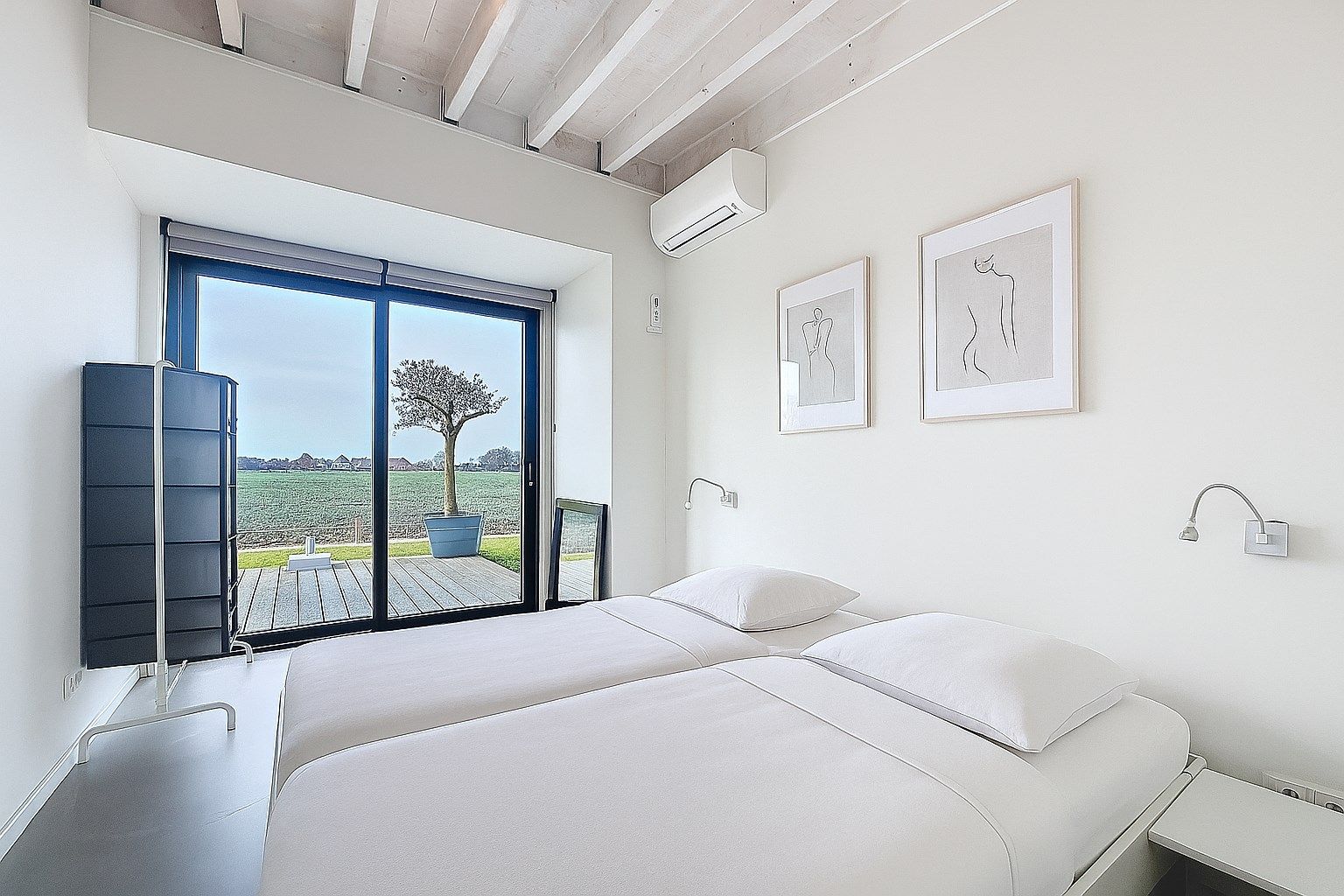 Exclusief dijkhuis met eigen guesthouse foto 42