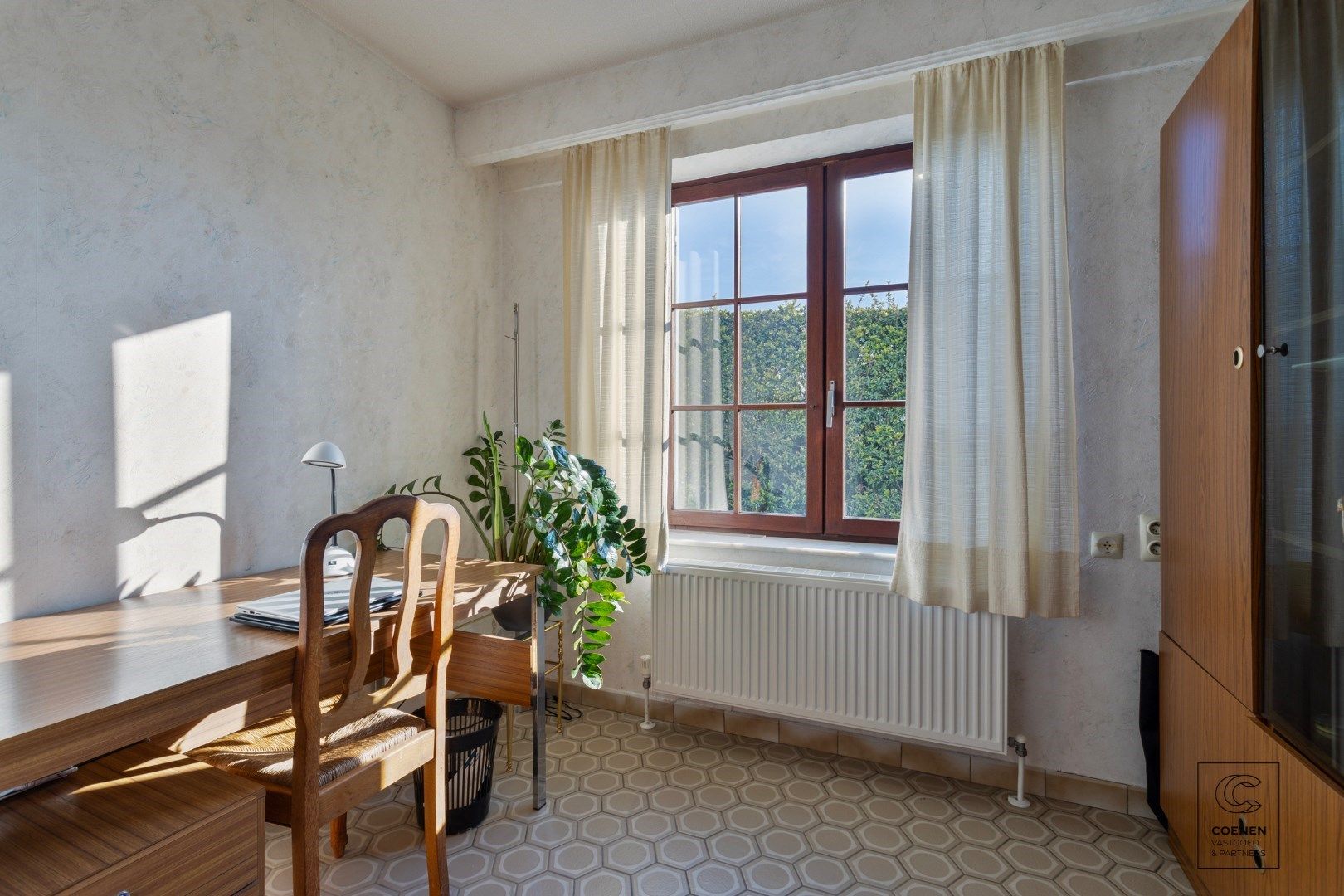 Instapklare villa met 4 slpk's en prachtige tuin op een perceel van 1125 m² te Lier. foto 11
