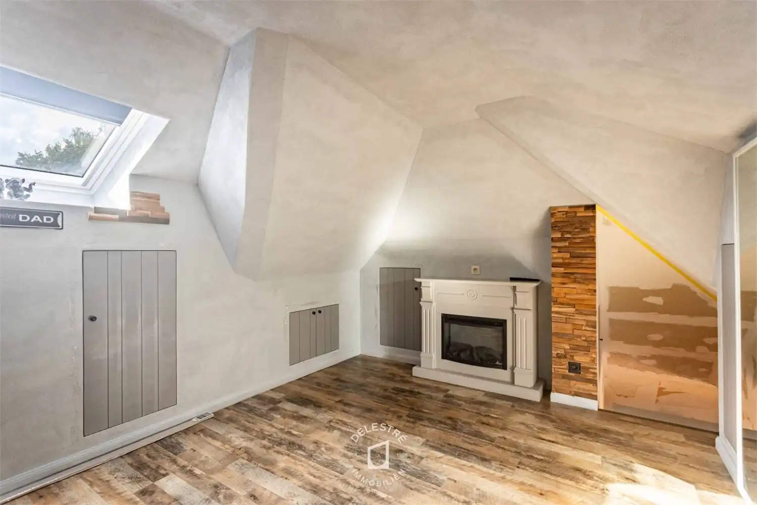 ** IN OPTIE **&nbsp;GERENOVEERDE WONING MET 6 SLPK. EN TUIN foto 26