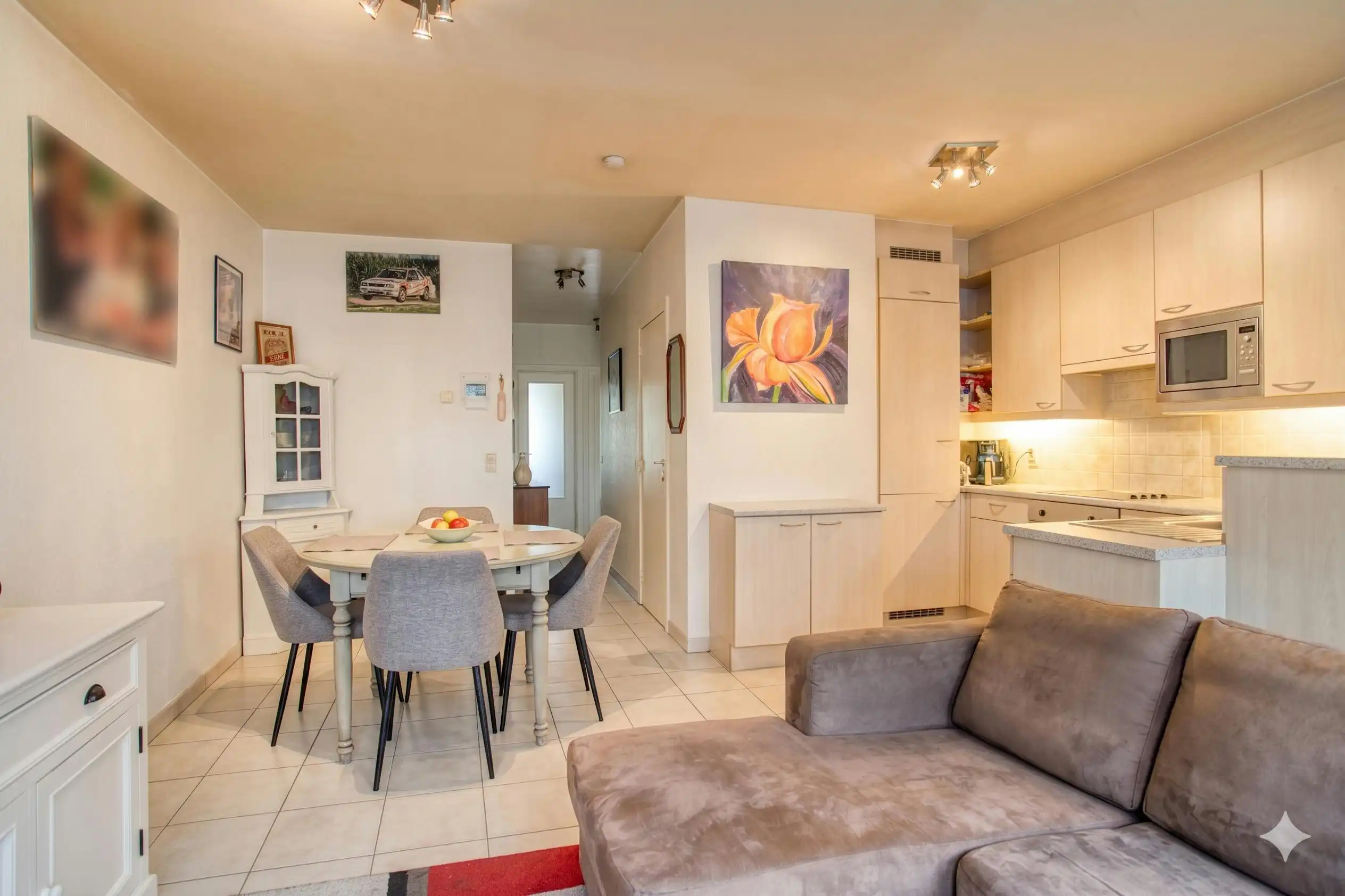 Instapklaar appartement met ruim terras in centrum Poperinge foto 3