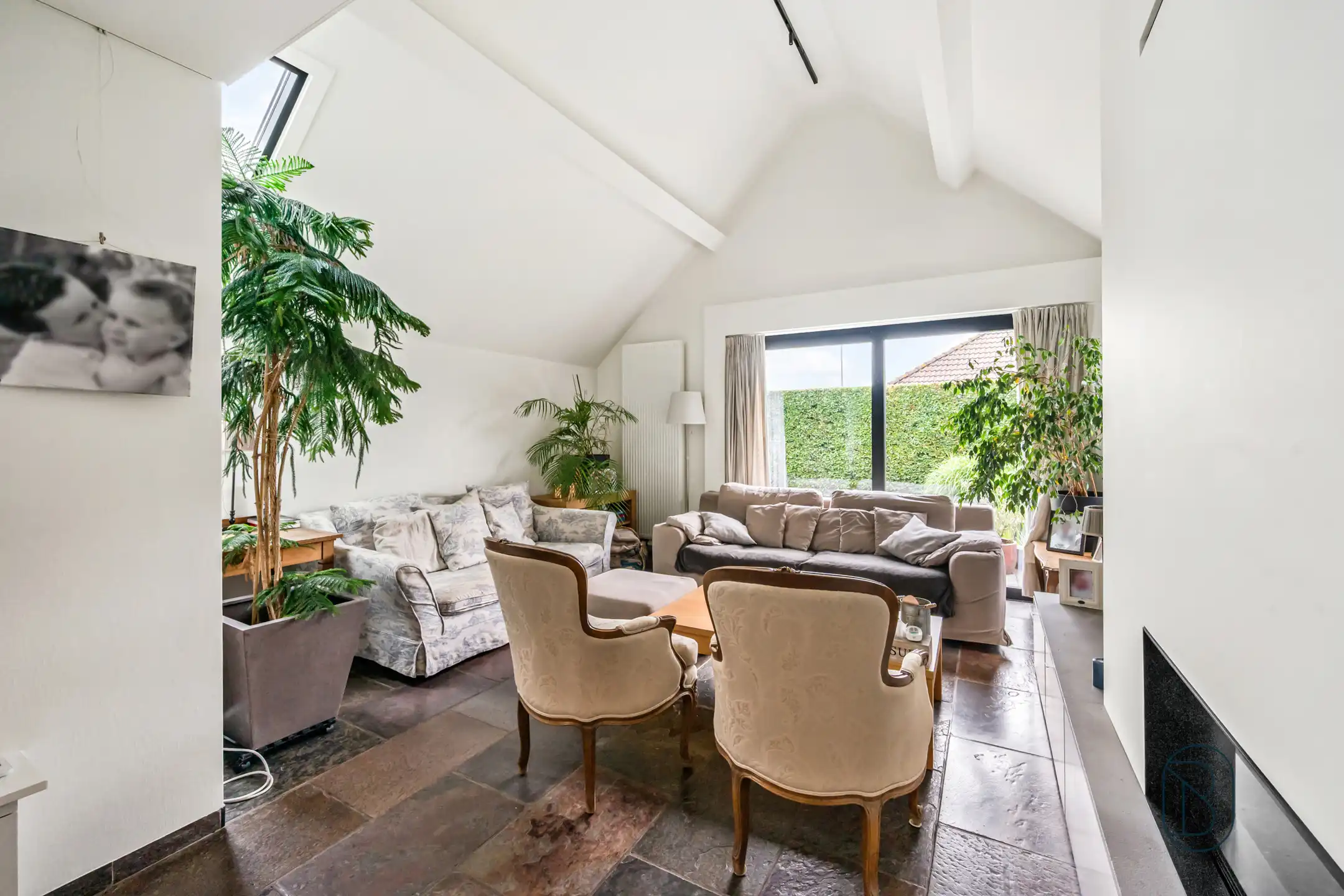 Rustig gelegen villa met 3 SLK, garage en zuidgerichte tuin foto 10