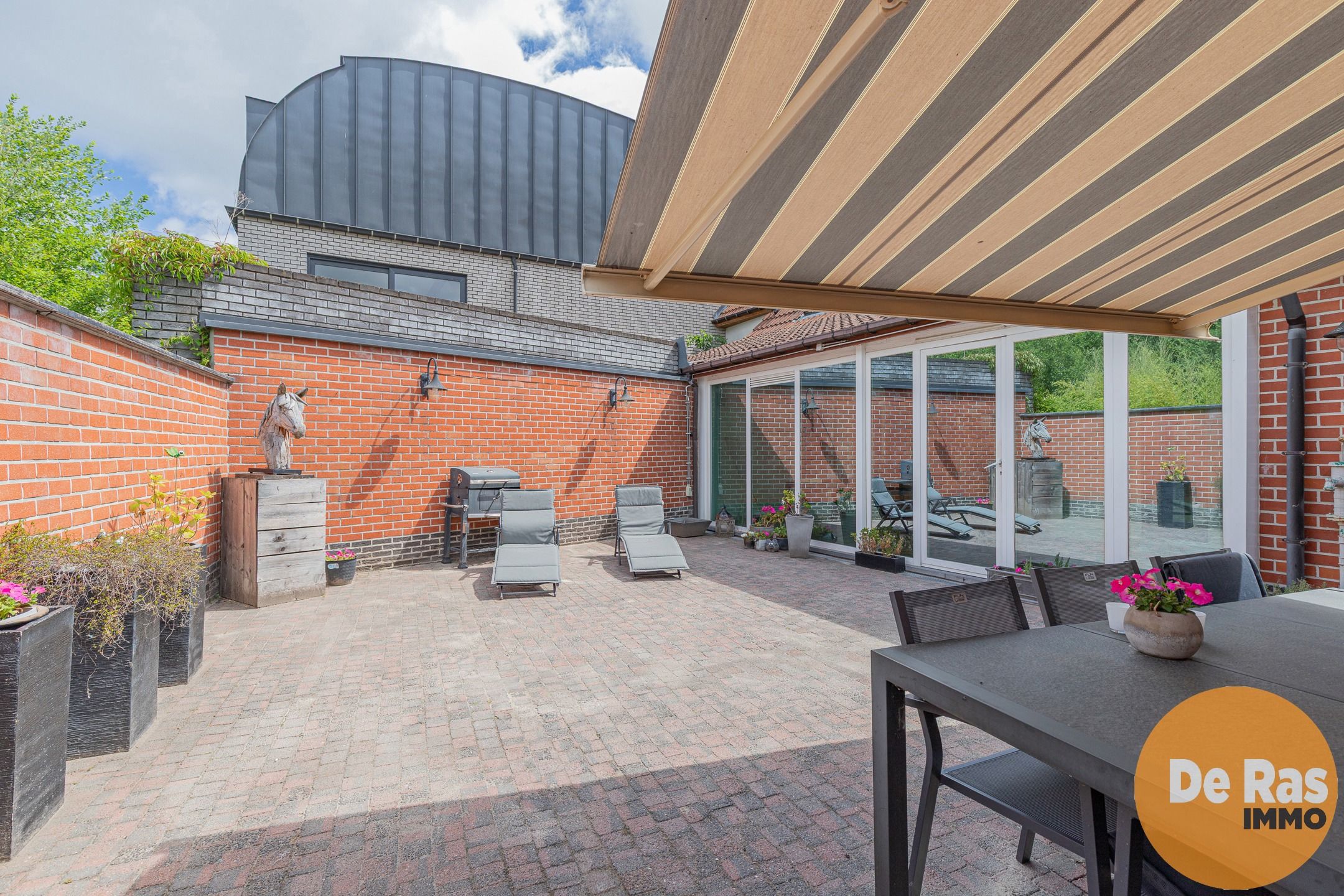 NIEUWERKERKEN–Gezellige woning met terras, centrale ligging! foto 20