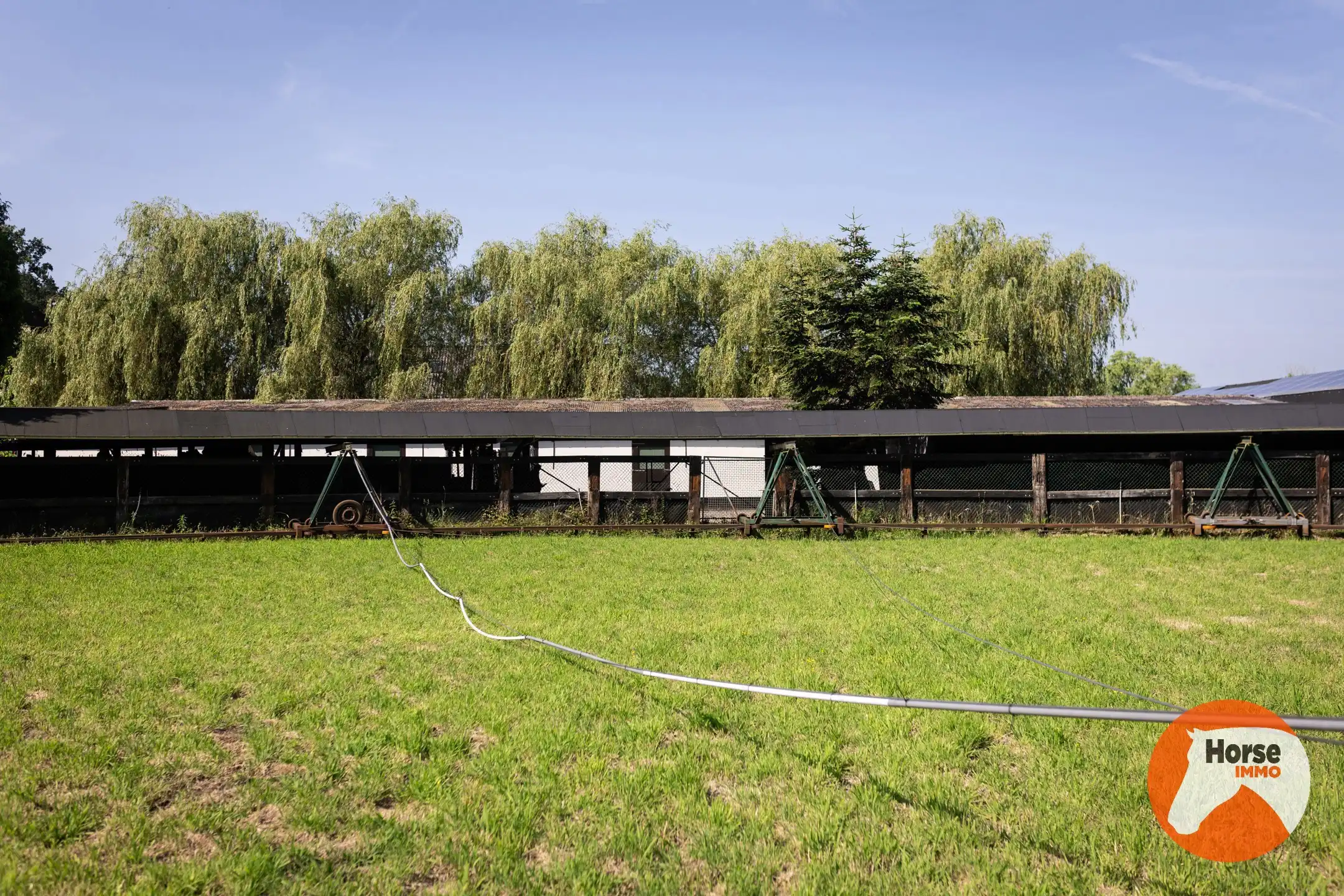 MERELBEKE -  Professioneel paardencomplex op 3,35HA foto 37