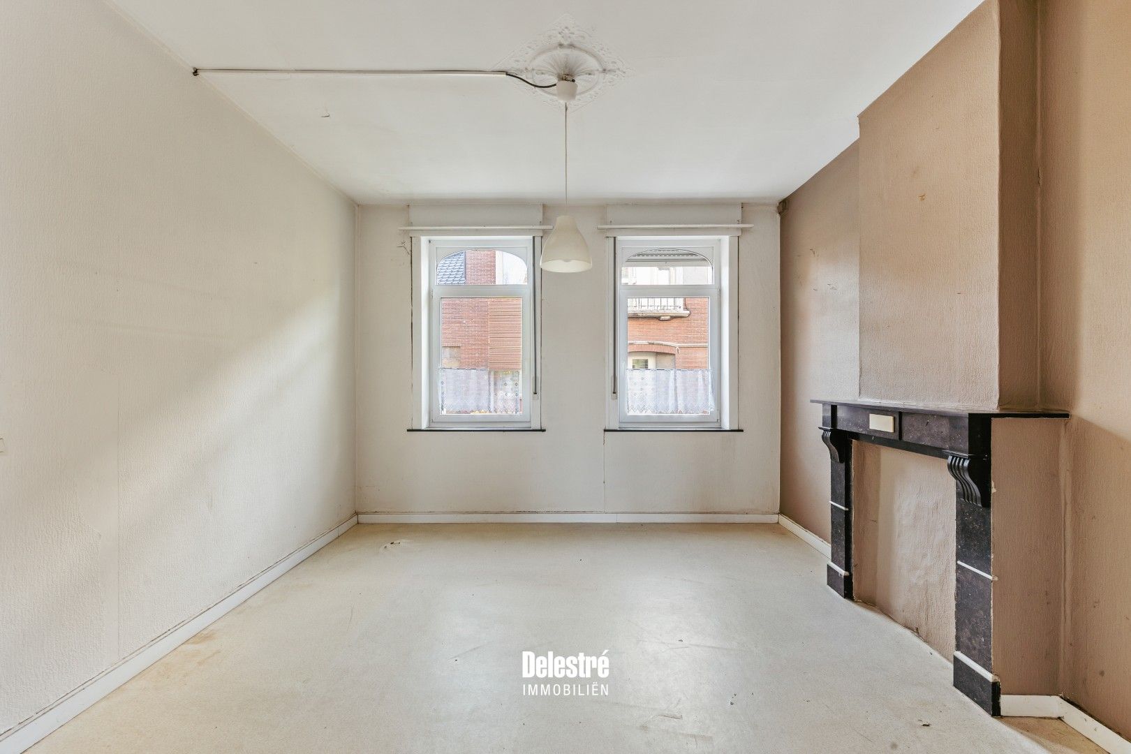  RENOVATIEPAREL MET GARAGE EN ZALIGE TUIN WELLE foto 6