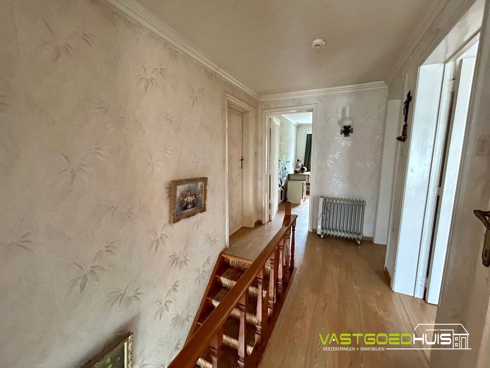 Ruime gezinswoning met garage en tuin foto 11