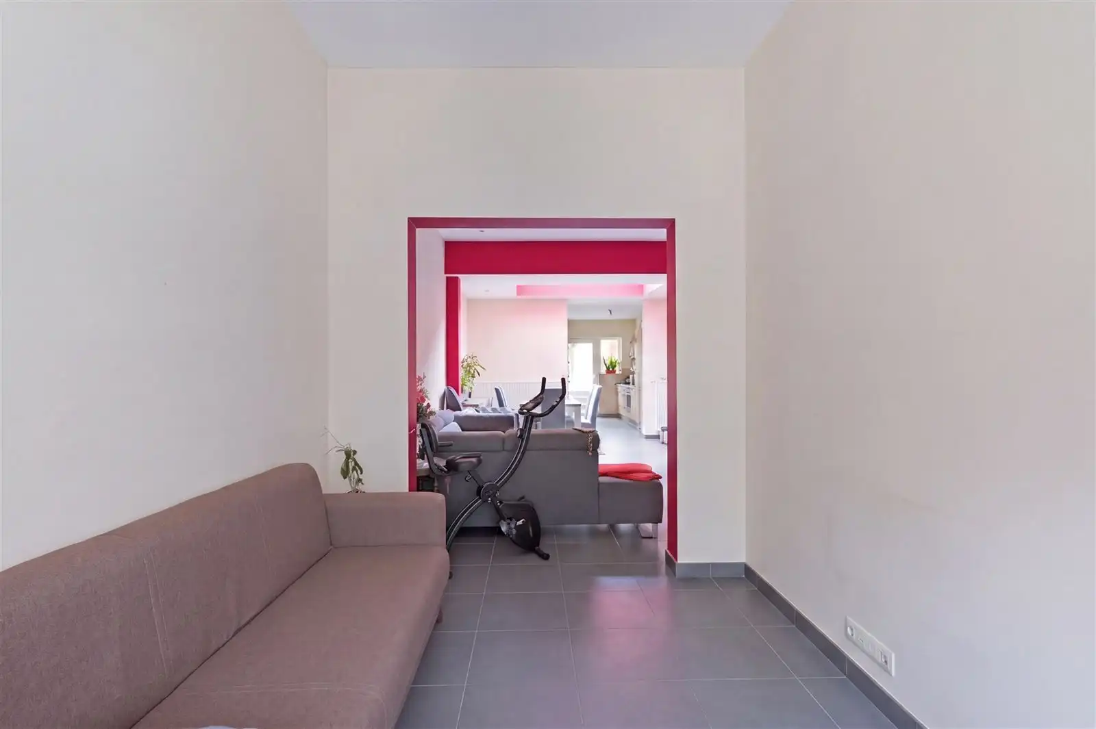 Instapklare woning met ruime tuin op topligging in Aalst foto 9