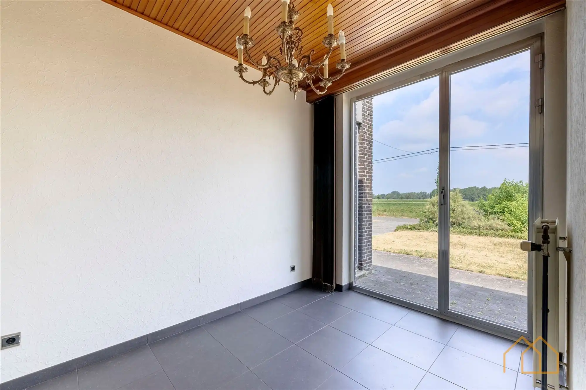 Laagbouw op 15are in groene omgeving foto 12