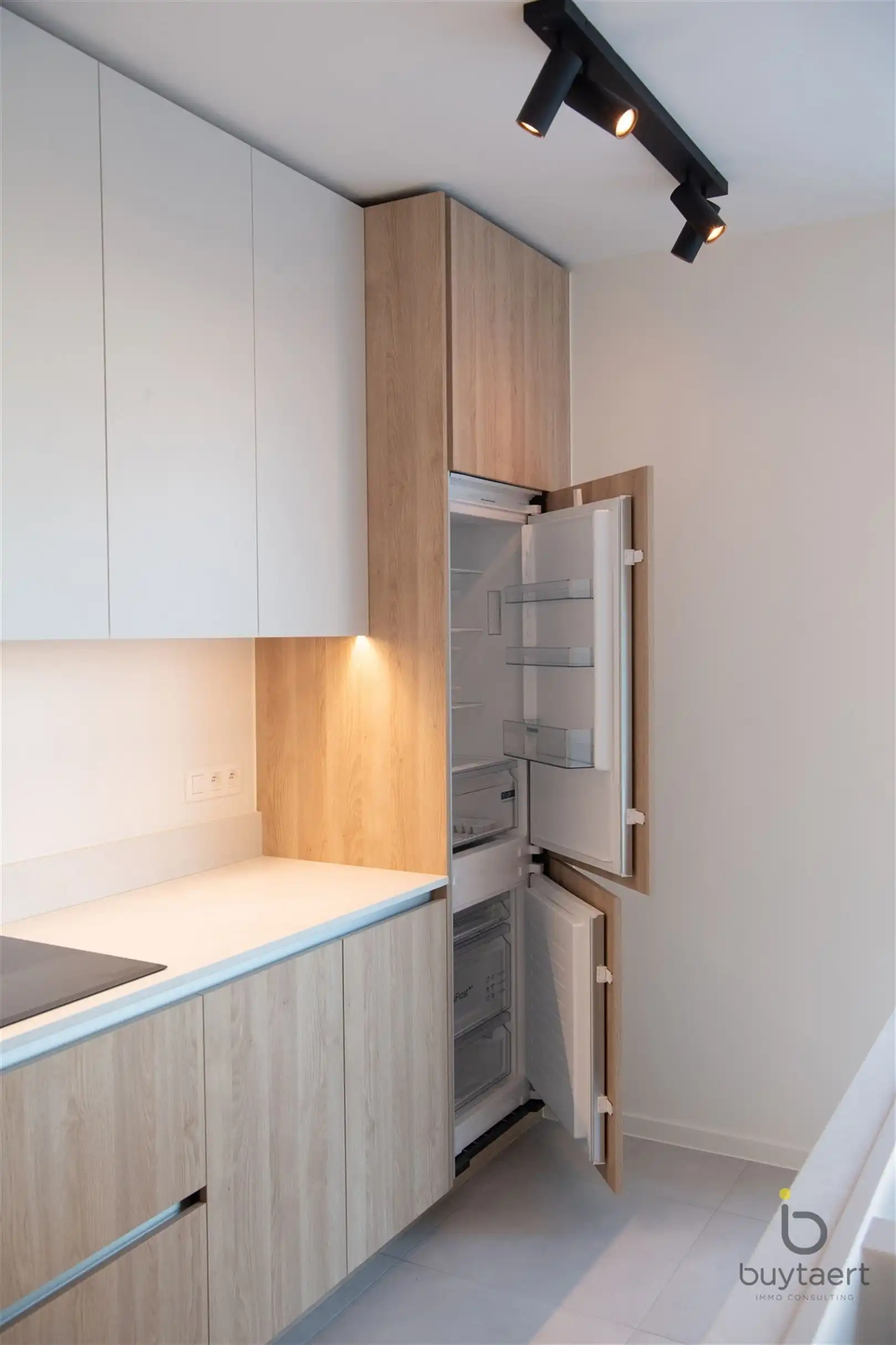 Nieuwbouw gelijkvloers appartement met twee slaapkamers, een tuin en een garage. foto 14