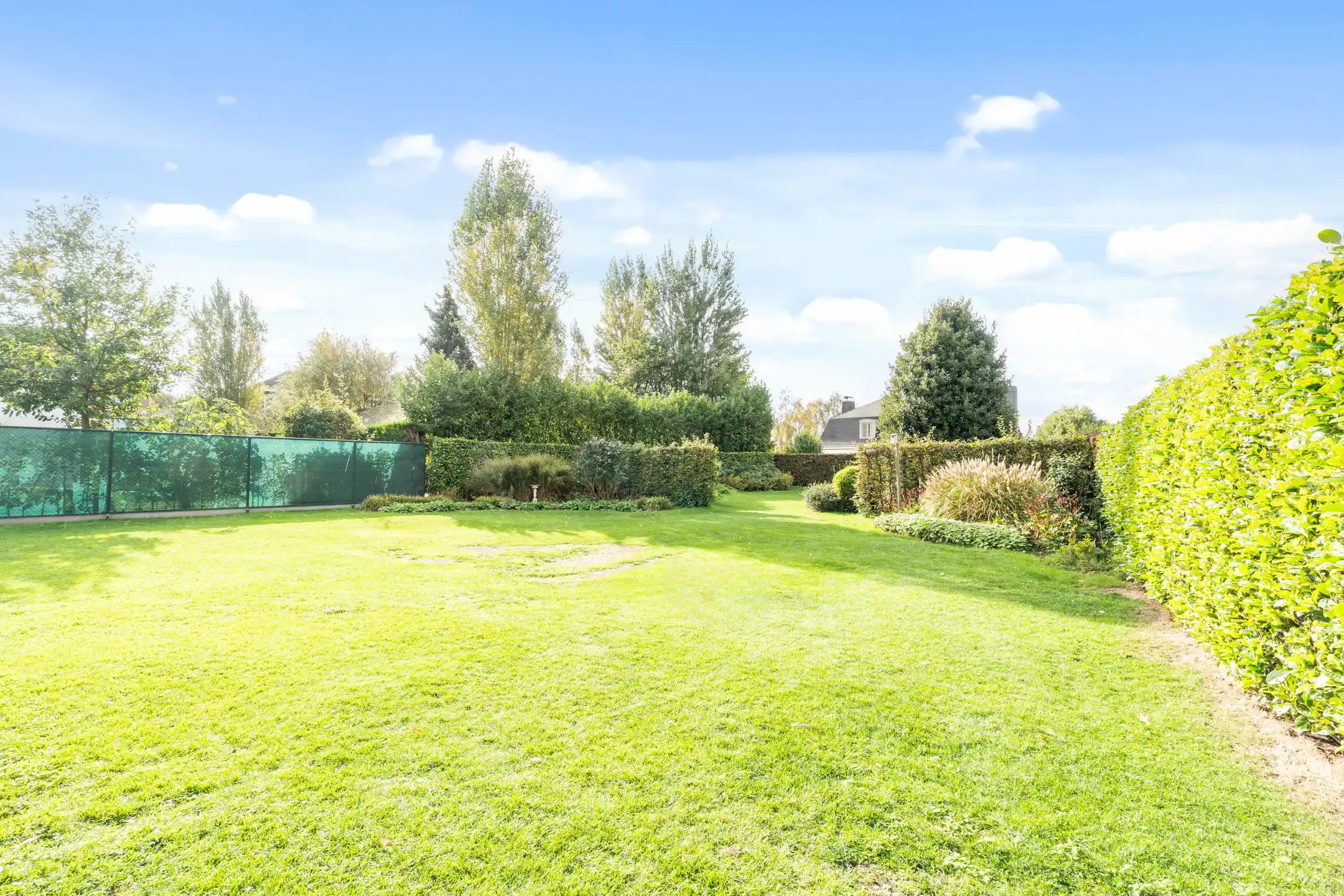 Charmante woning op perceel van 1.099 m² te Sint-Kruis! foto 5