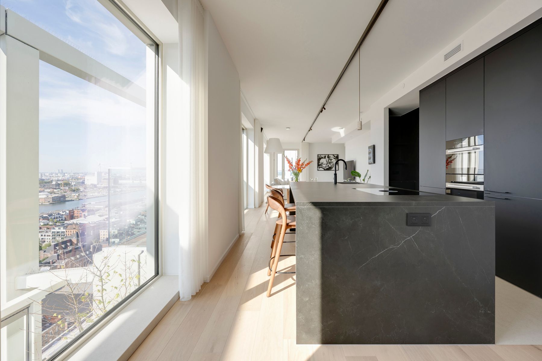 Penthouse met grote terrassen en pano zicht op ’t Eilandje foto 2