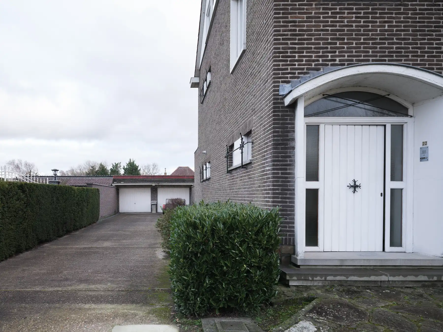 Op te frissen halfopen bebouwing met tuin en uitstekende bereikbaarheid foto 22