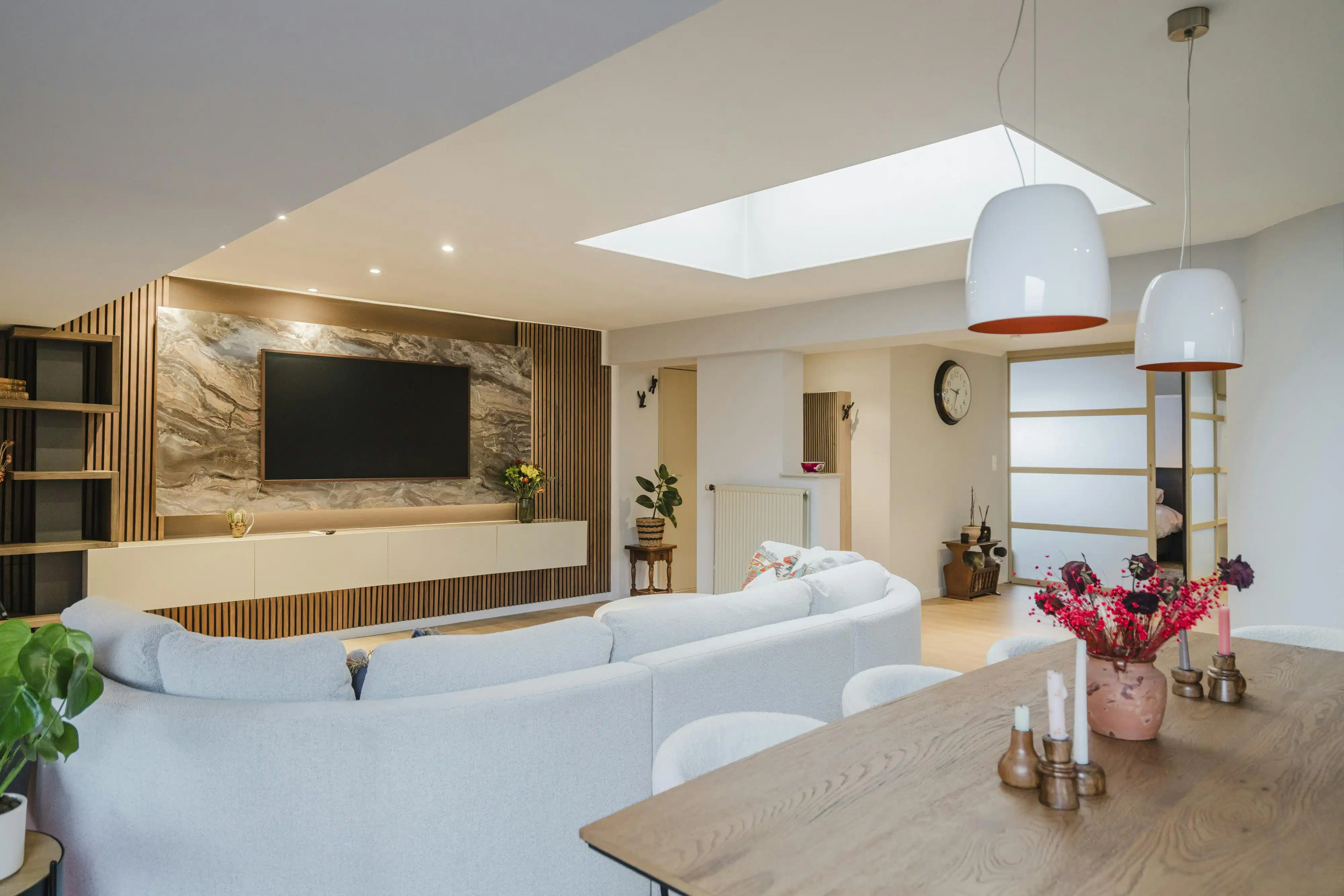 Eén-slaapkamerappartement te koop in hartje Kortrijk! foto 5