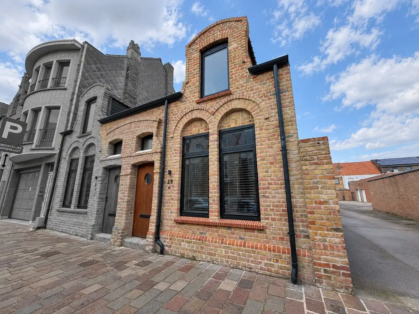 Hoofdfoto van de publicatie: Gerenoveerde halfopen woning met karakter te Nieuwpoort