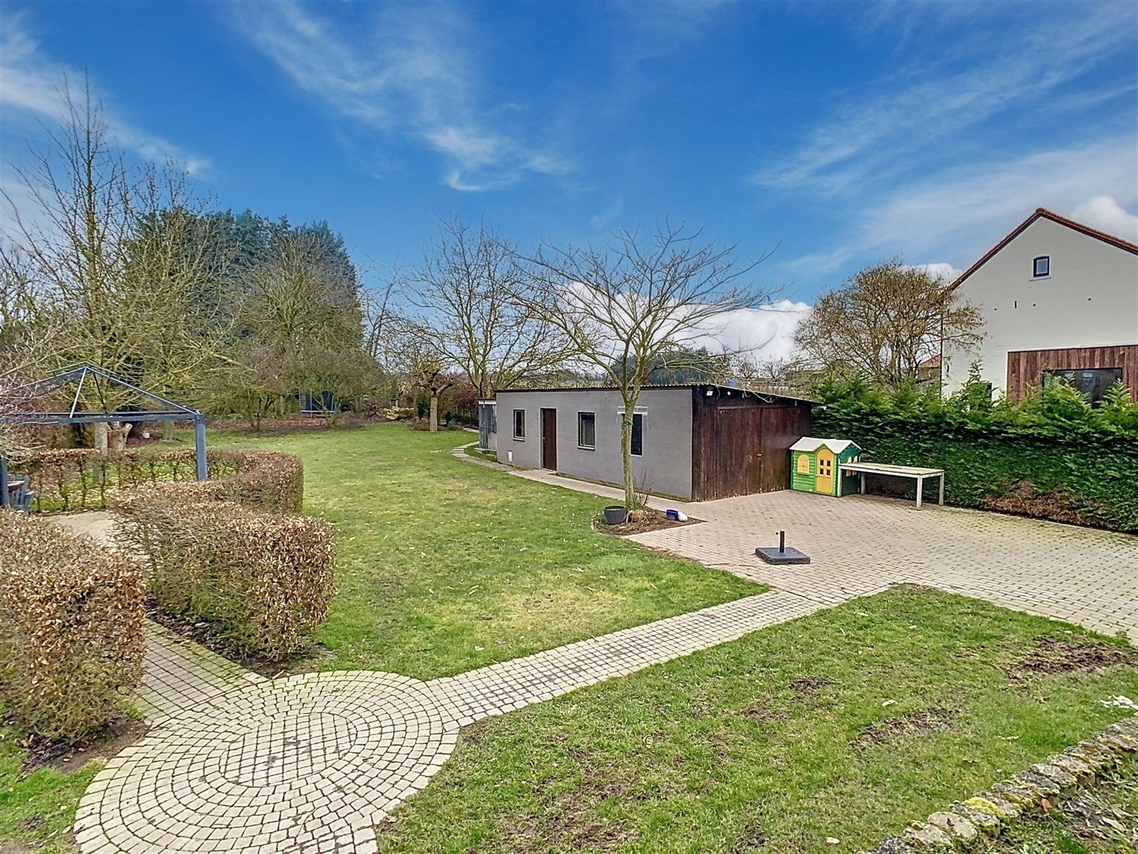Gerenoveerde woning, 3 slpks, tuin, bijgebouw,15a 96ca foto 4