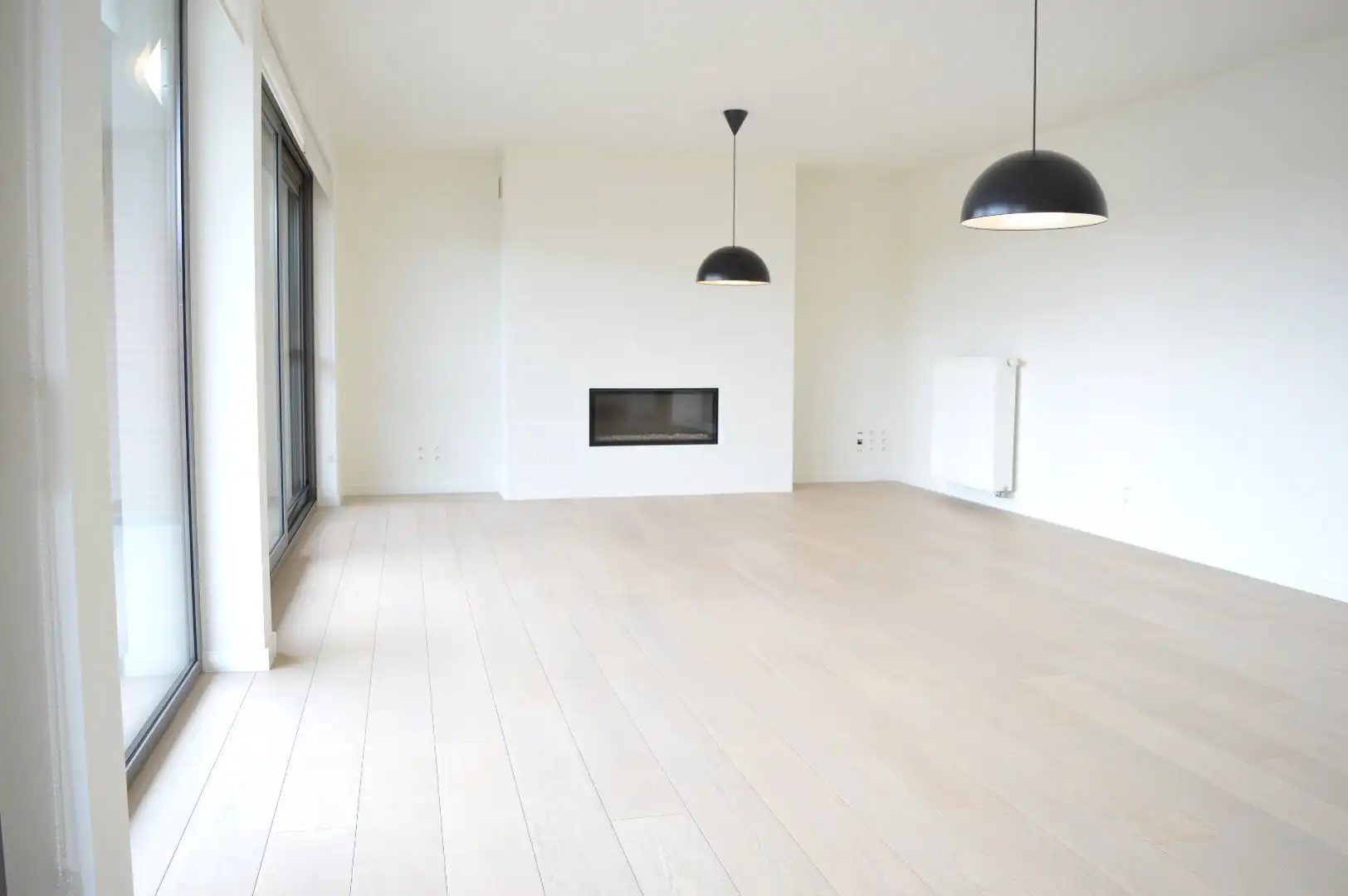 Ruim instapklaar appartement met 3 slaapkamers en autostaanplaats te koop nabij centrum Harelbeke foto 3