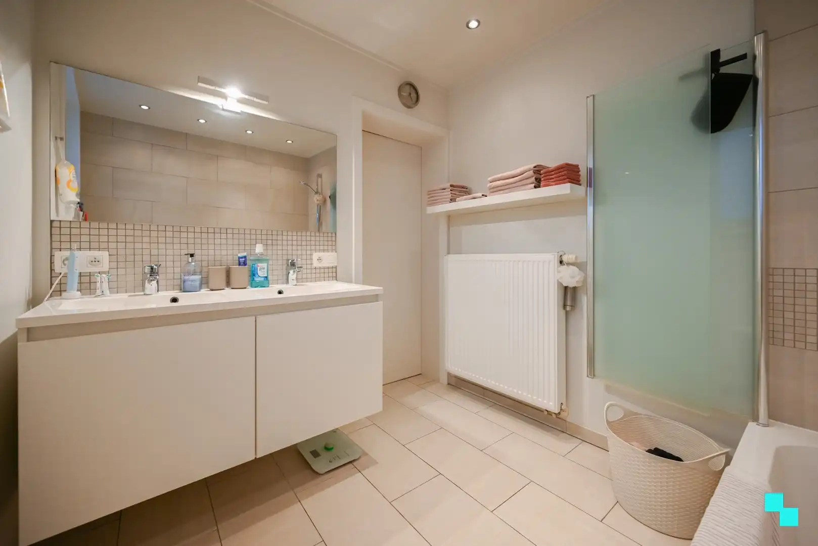 Instapklare ééngezinswoning met vier slaapkamers te Izegem foto 13