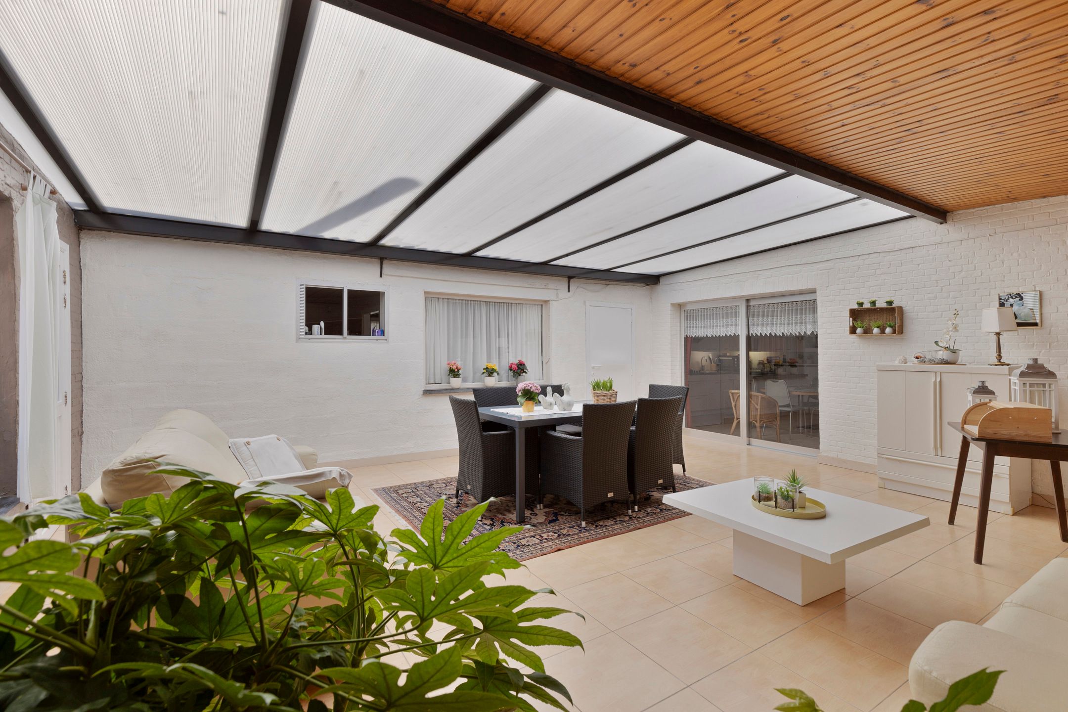 Te renoveren woning met grote garage/werkplaats op 941m² foto 10