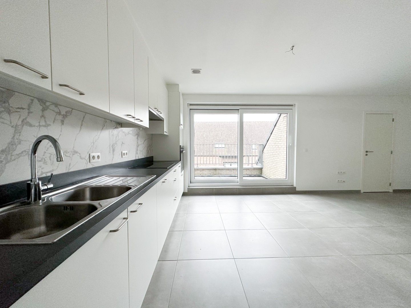 Ruim 2slpk appartement in het centrum van Waarschoot foto 5