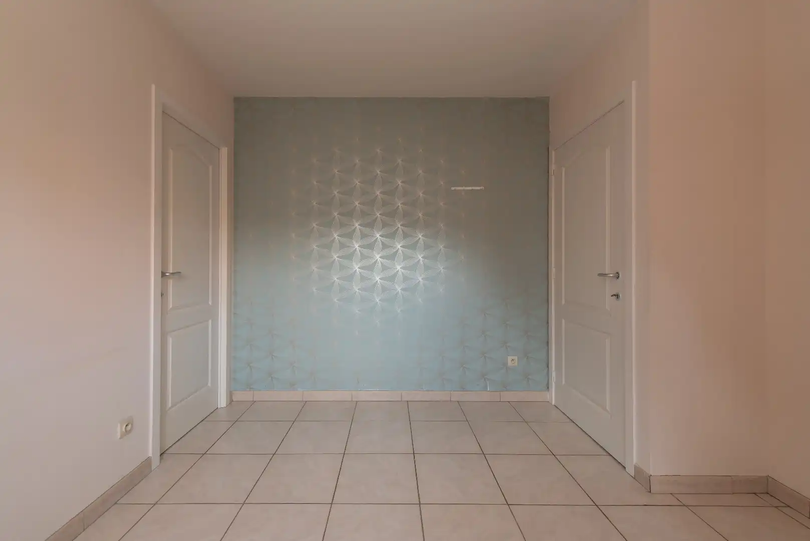 Centraal gelegen, ruim 2 slaapkamerappartement op wandelafstand van de Zeedijk. foto 14