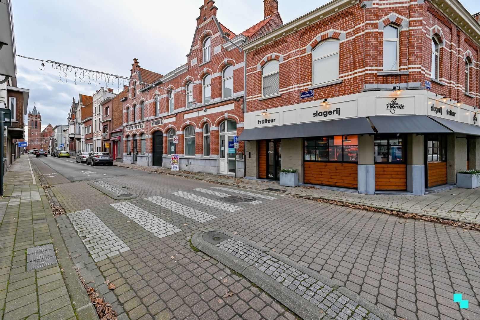 Charmant gebouw met praktijkruimte en appartement foto 1