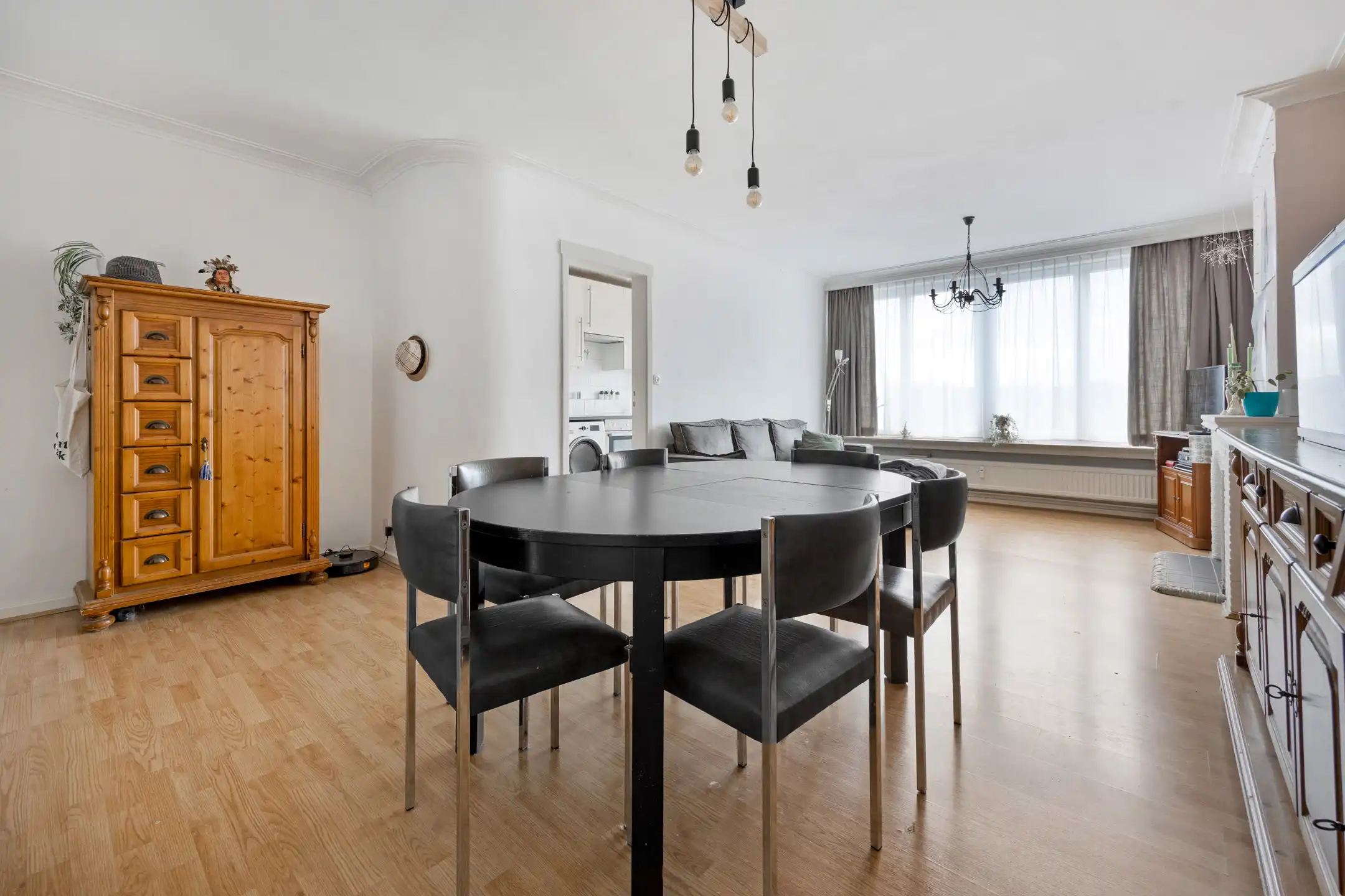 goed gelegen appartement met 2 slaapkamers, terras en garage foto 2