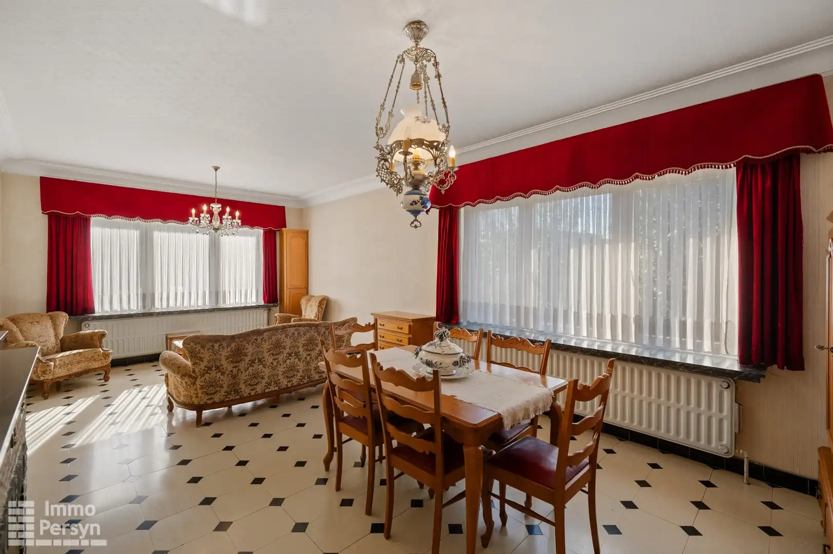Woning met loods op een commerciële ligging foto 6