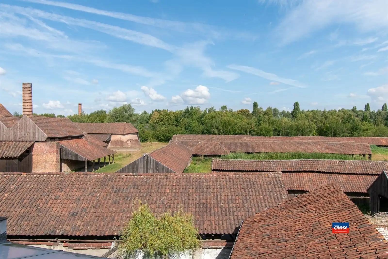 Authentieke woning met zes slaapkamers en tuin met toegang naar de steenbakkerij foto 29