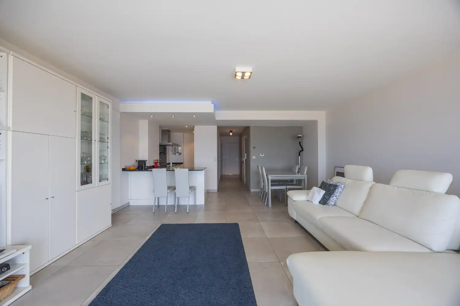 Prachtig gerenoveerd appartement in gerenoveerd gebouw met frontaal zeezicht! foto 11