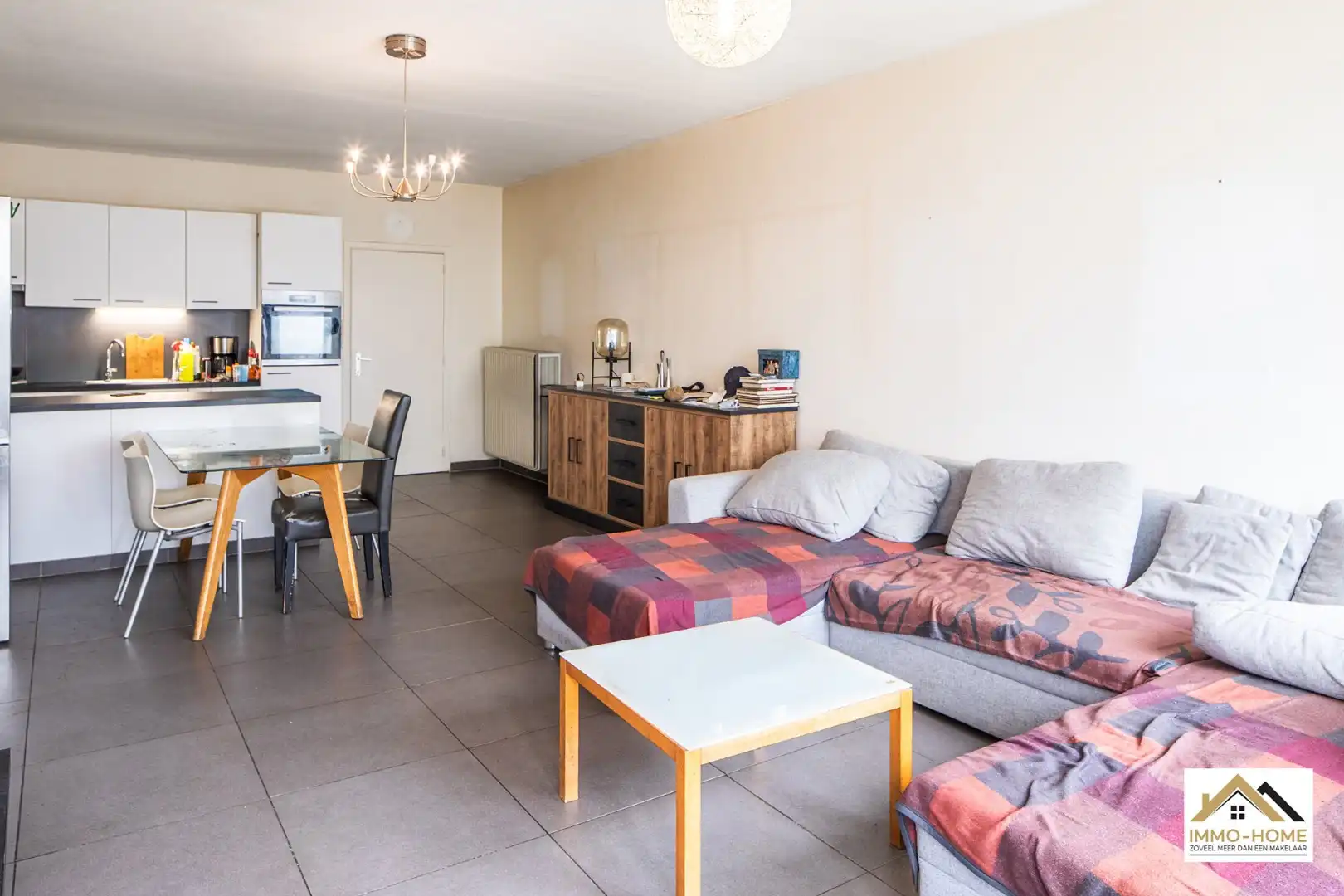 Opbrengsteigerndom met vijf appartementen foto 3