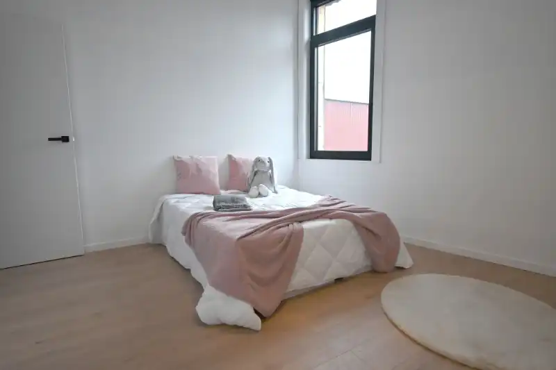 Instapklare, volledig gerenoveerde woning met 3 slaapkamers en tuin met groen zicht – EPC A foto 14