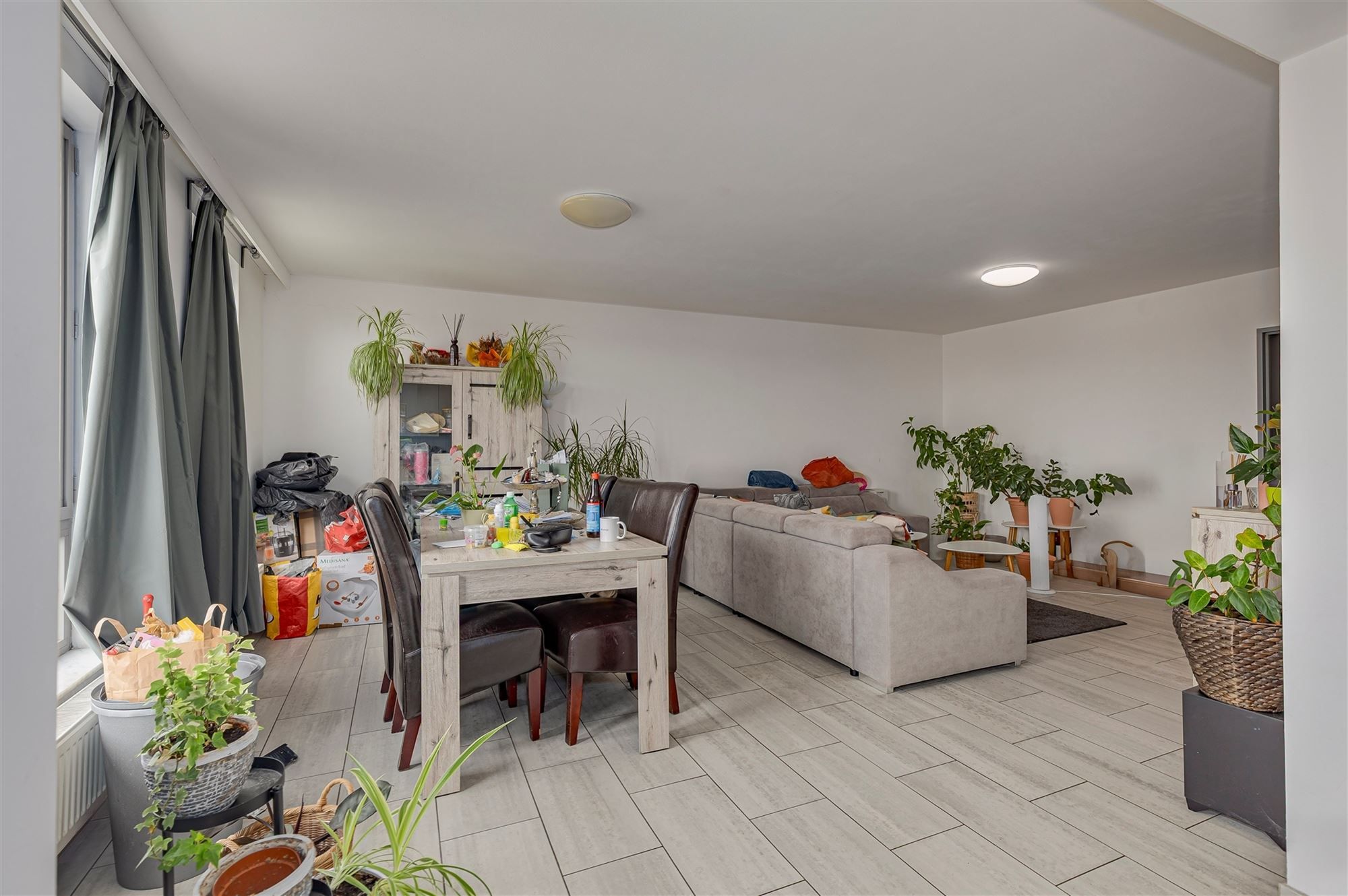 Lichtrijk appartement met 2 slaapkamers + terras te koop in Merksem foto 5