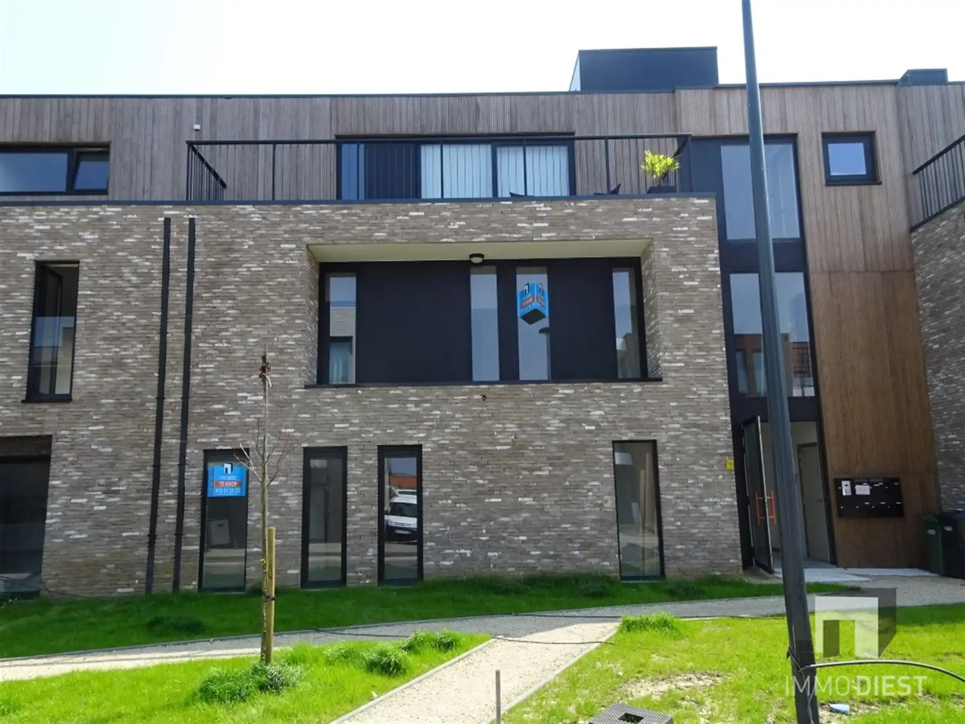 PRACHTIG modern appartement met superterras in Bekkevoort! foto 2