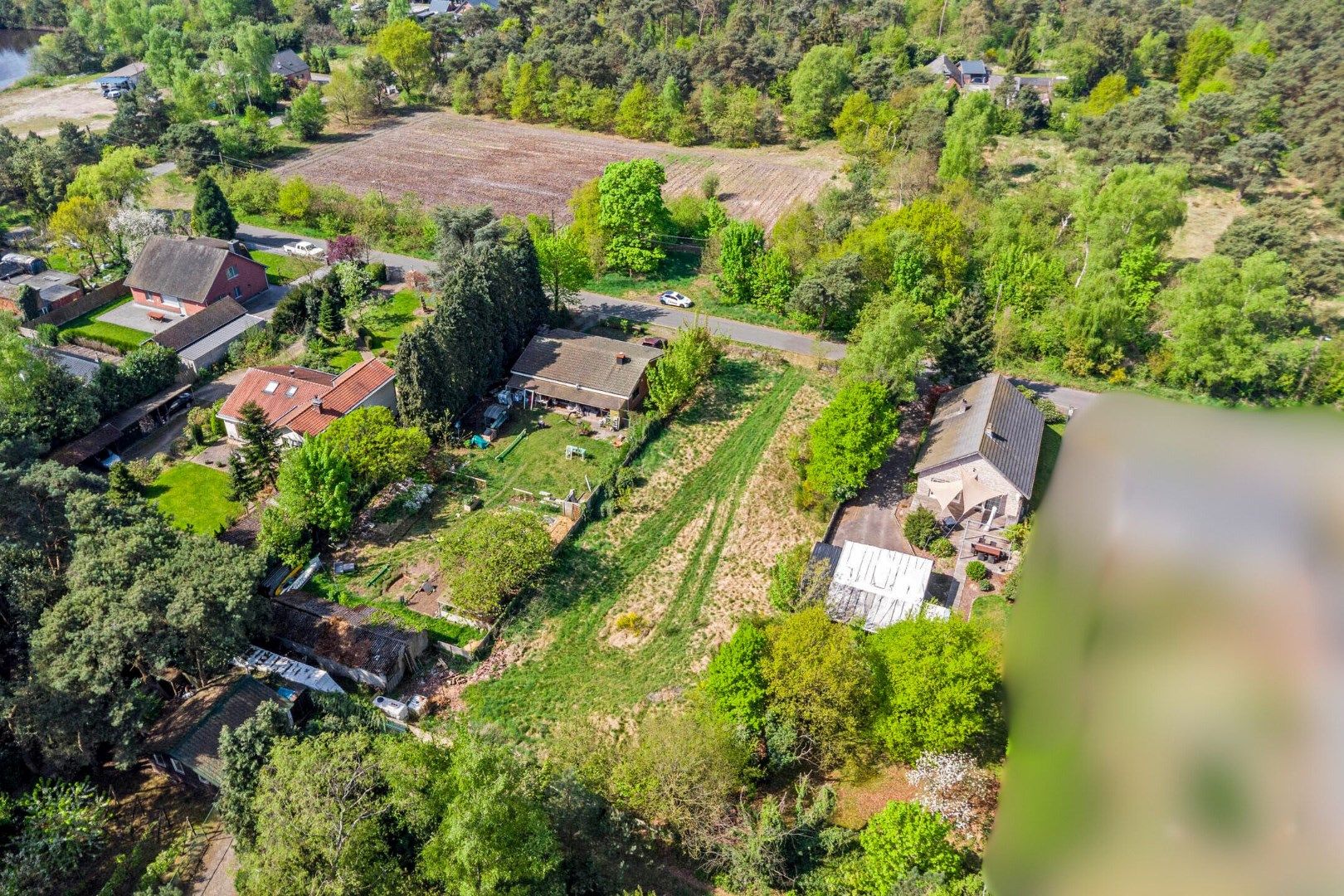 Prachtig gelegen bouwgrond van 1.277 m² voor ruime open bebouwing ! foto 15