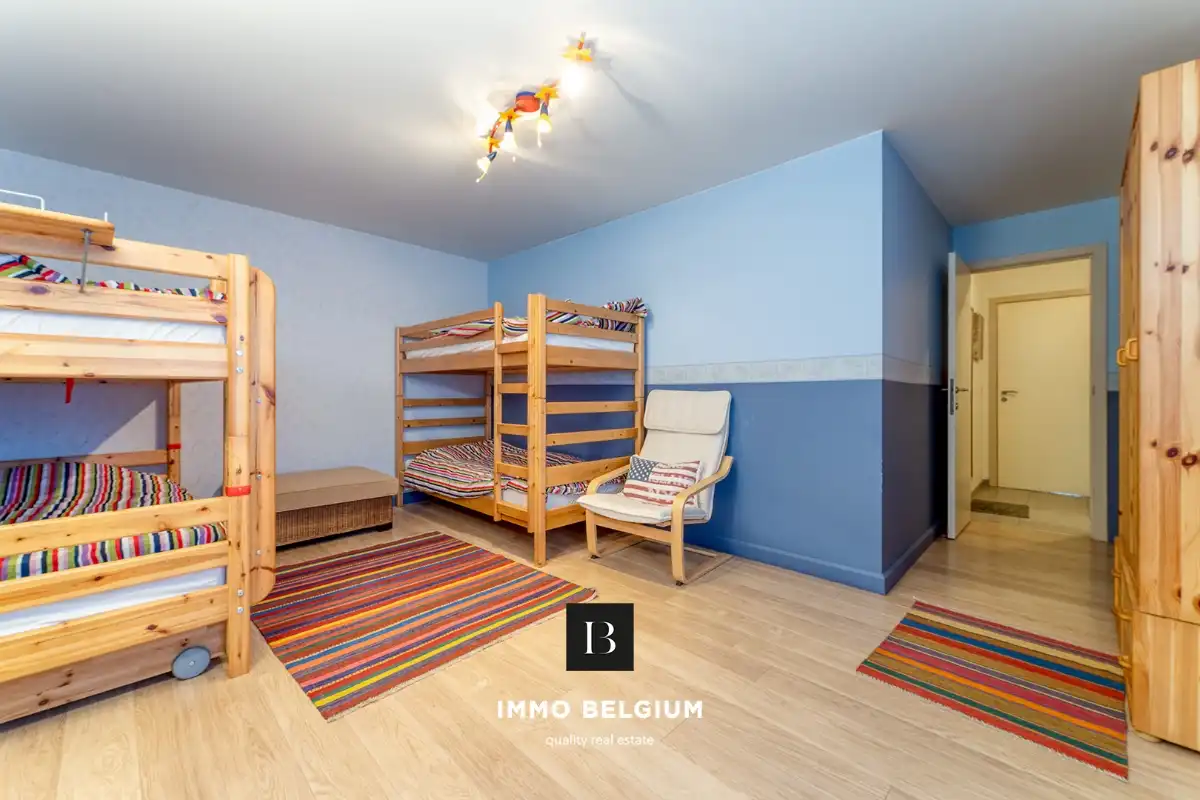 Ruim appartement met 3 slaapkamers nabij het centrum foto 9