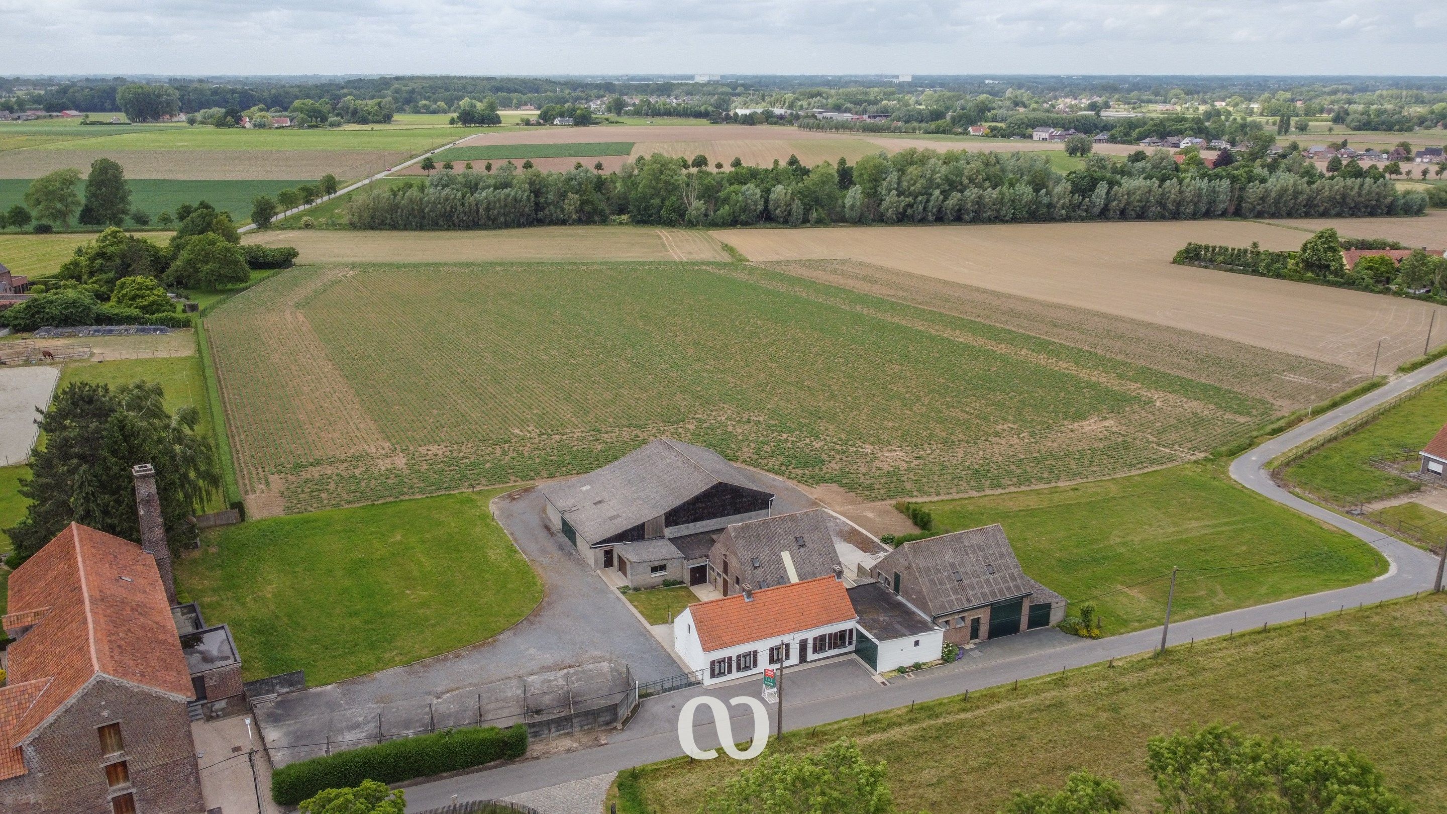 Hoofdfoto van de publicatie: Prachtig gelegen hoeve met gronden op meer dan 3,5 ha