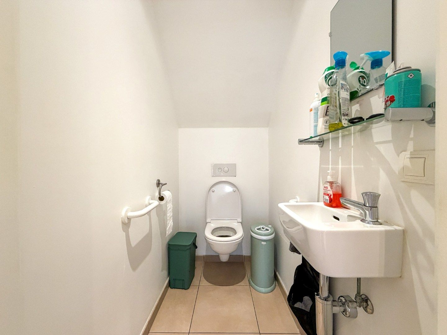 Lichtrijk recent appartement met 2 slp, groot terras en garage, Torhout. foto 14