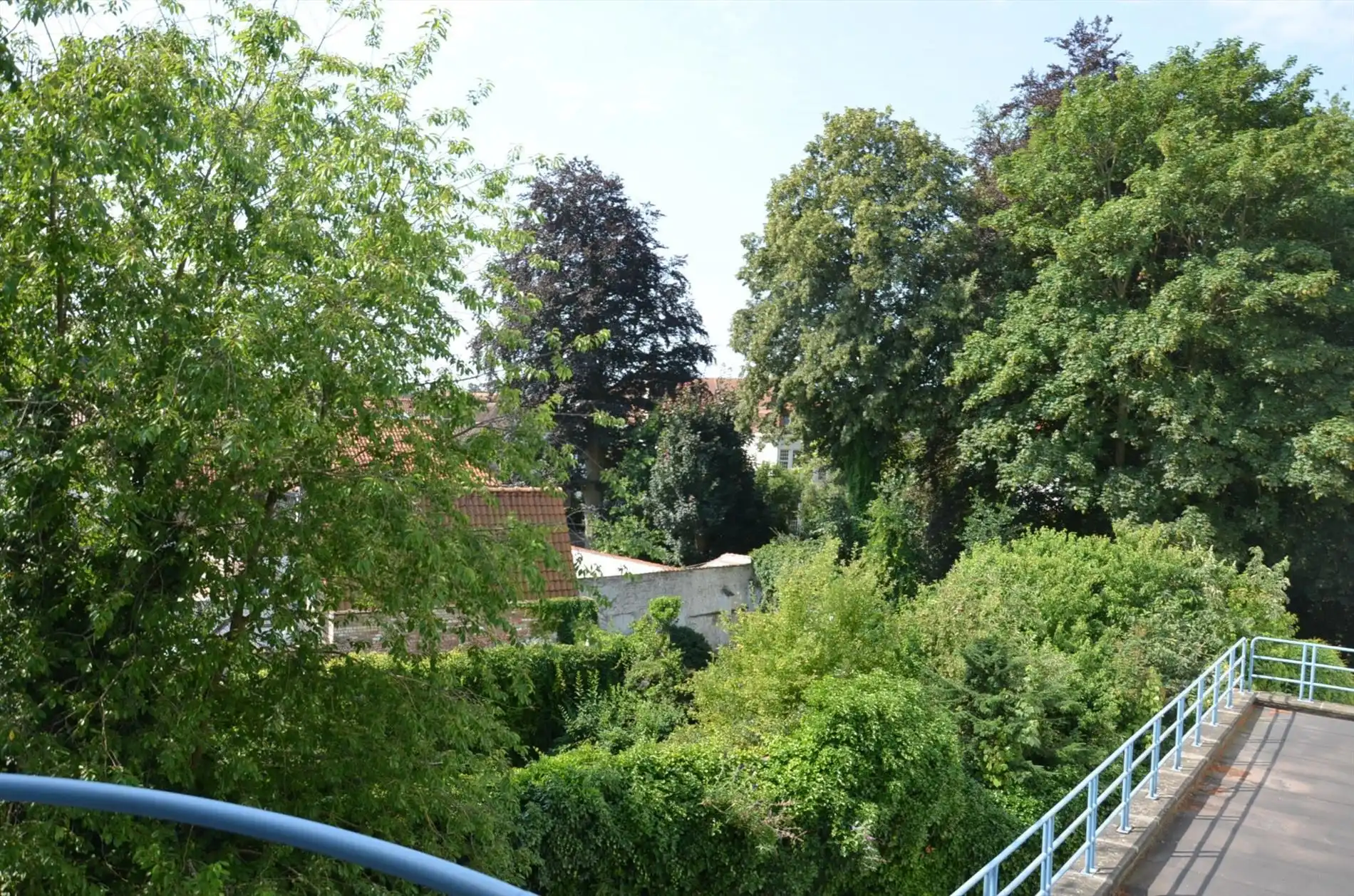 Gerenoveerde serviceflat met 1slk in klassevolle residentie in hartje Brugge foto 5