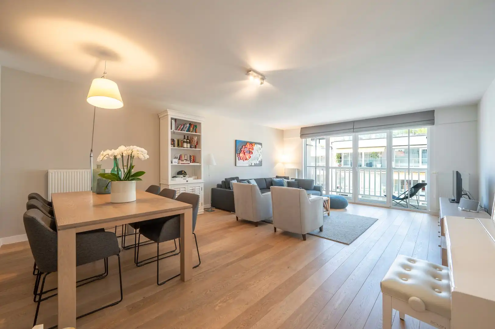 Ruim en instapklaar appartement met drie slaapkamers, centraal gelegen in Knokke. foto 5