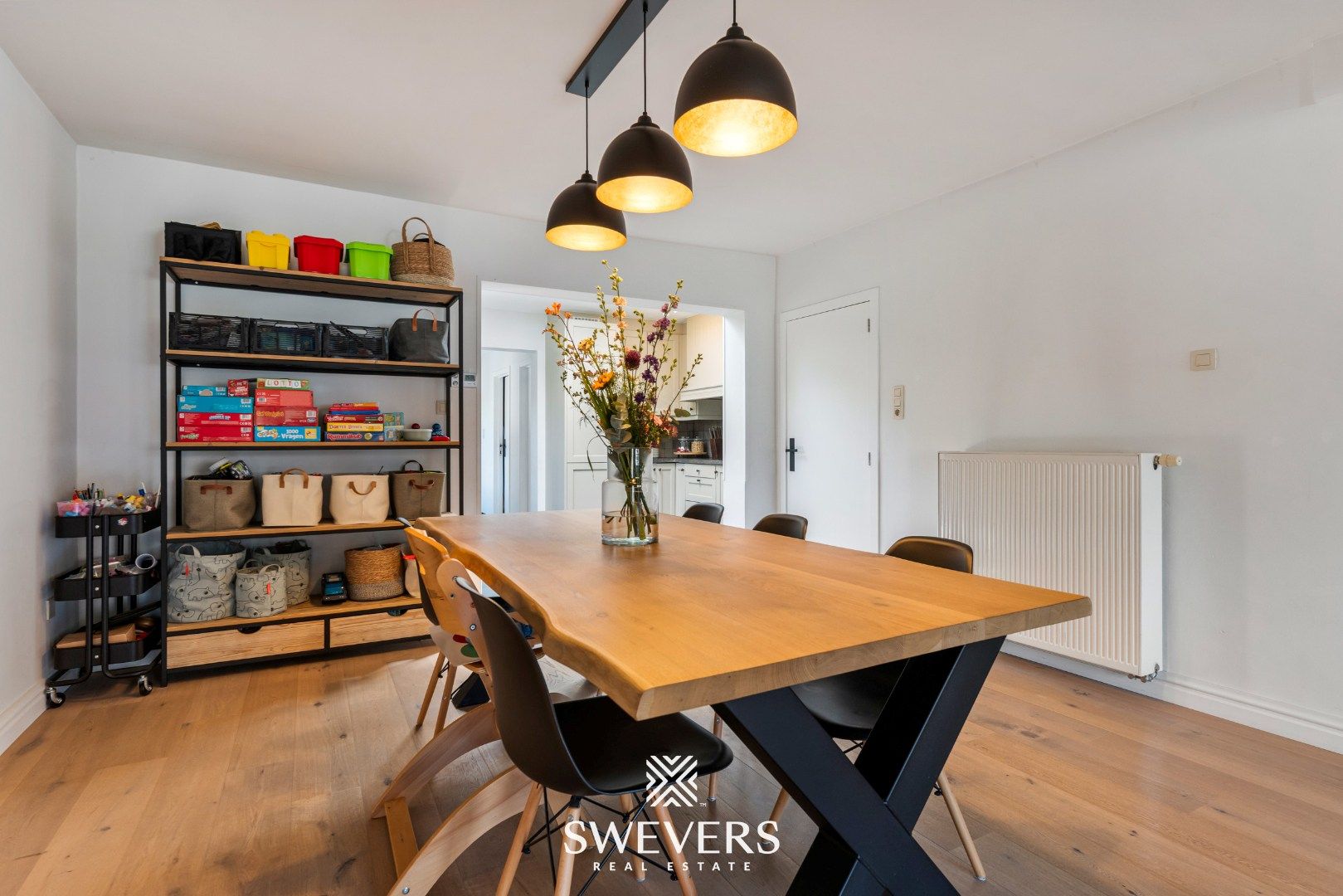 Volledig gerenoveerde en instapklare woning op toplocatie in Helchteren foto 11