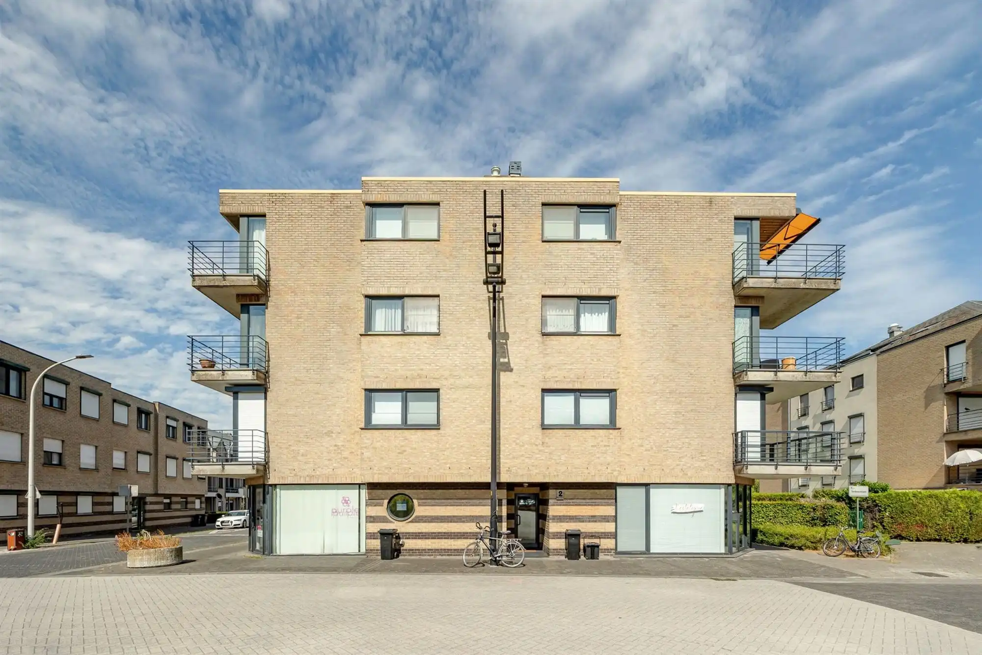 Instapklaar energiezuinig appartement met 2 slaapkamers en terras in Burcht foto 20