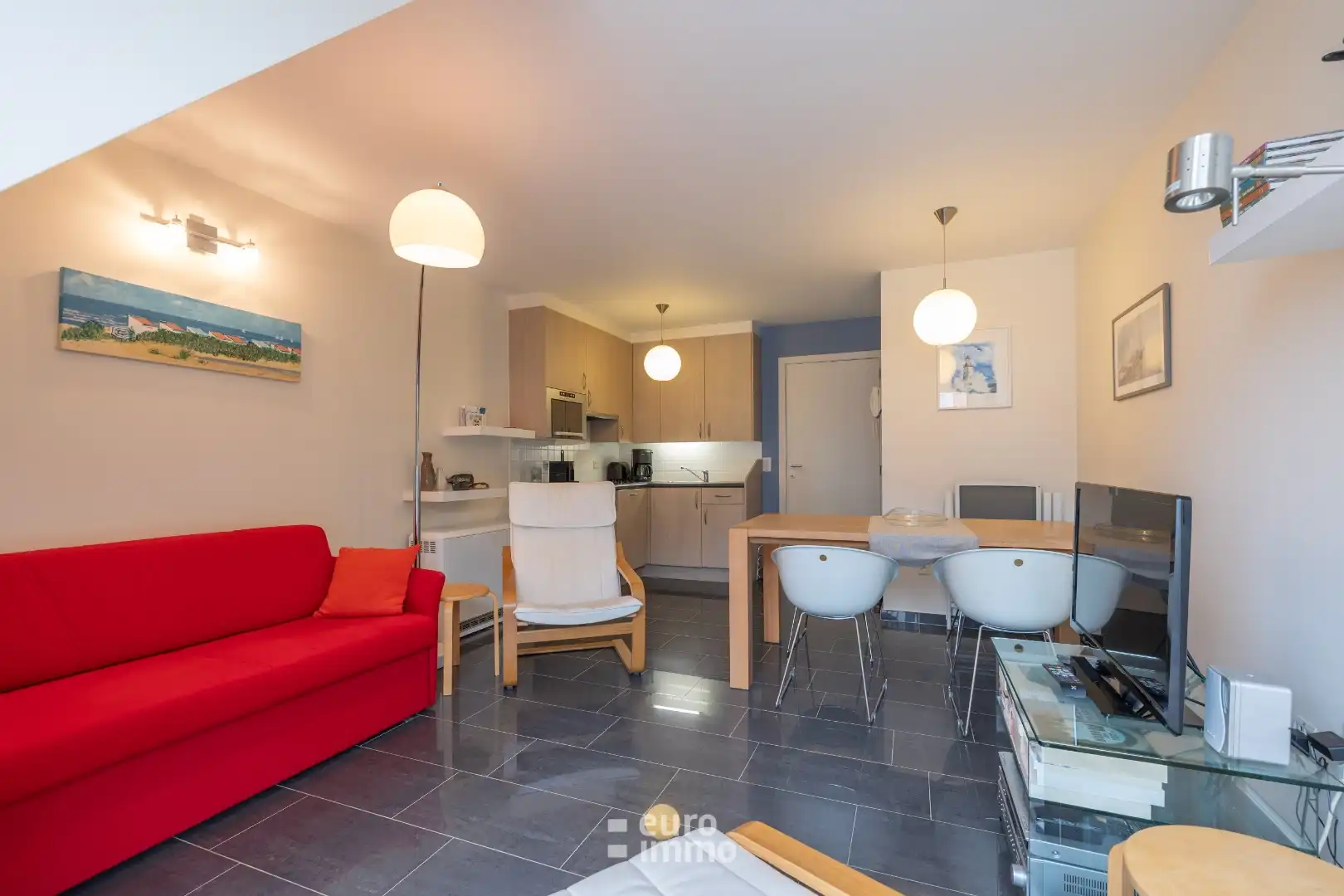 Centraal gelegen appartement met 1 slaapkamer en leuk zeezicht foto {{pictureIndex}}