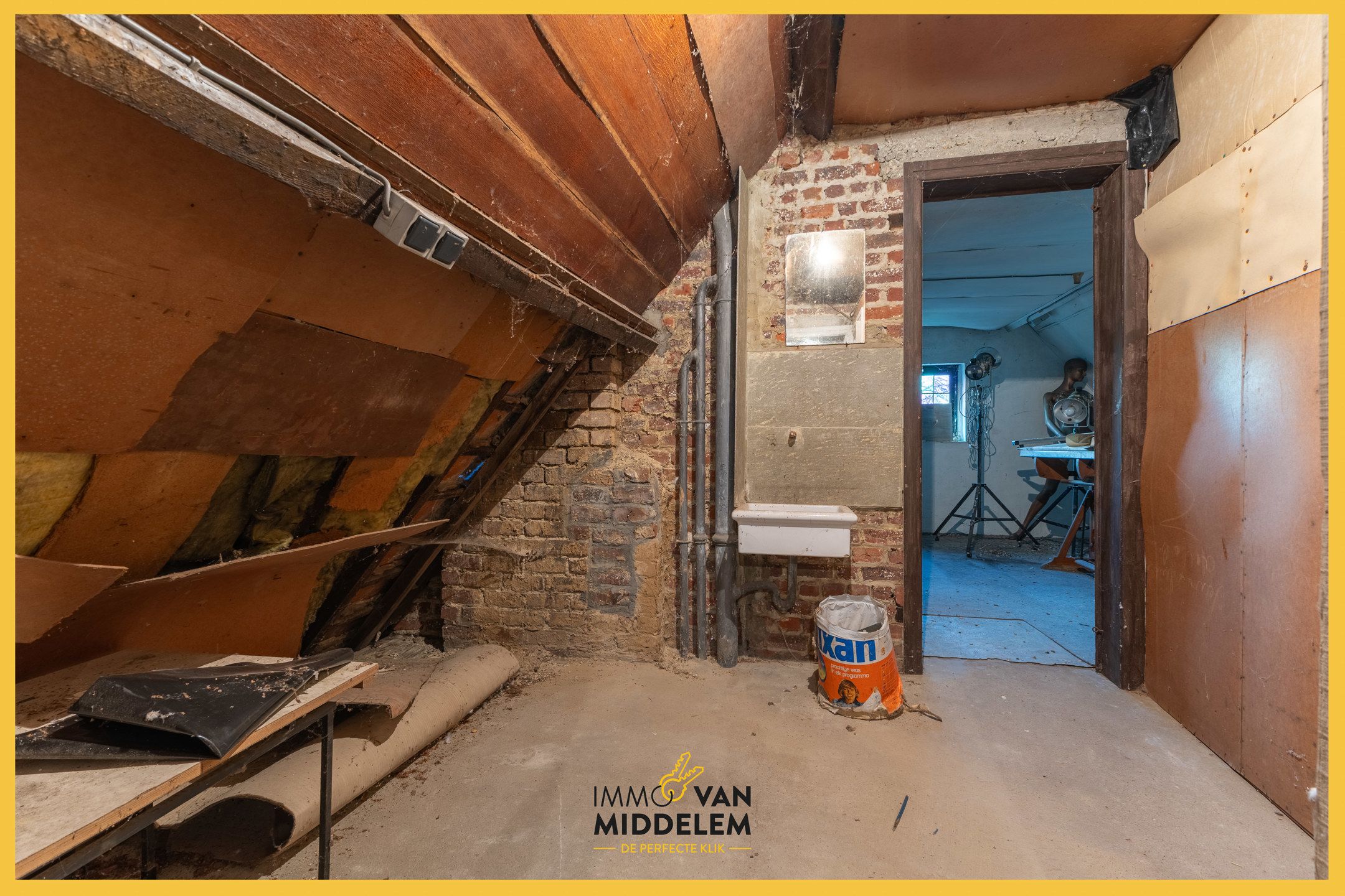 RUSTIG GELEGEN TE RENOVEREN WONING MET PRACHTIG UITZICHT foto 19