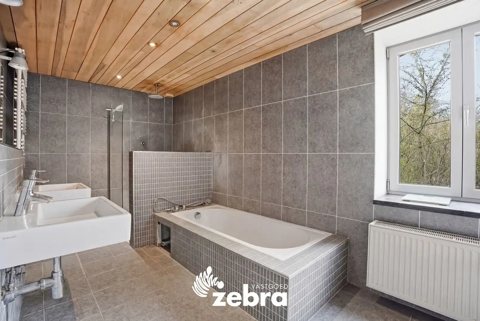 Ruime villa op een prachtig perceel van 11.110m² in groene omgeving! foto 36