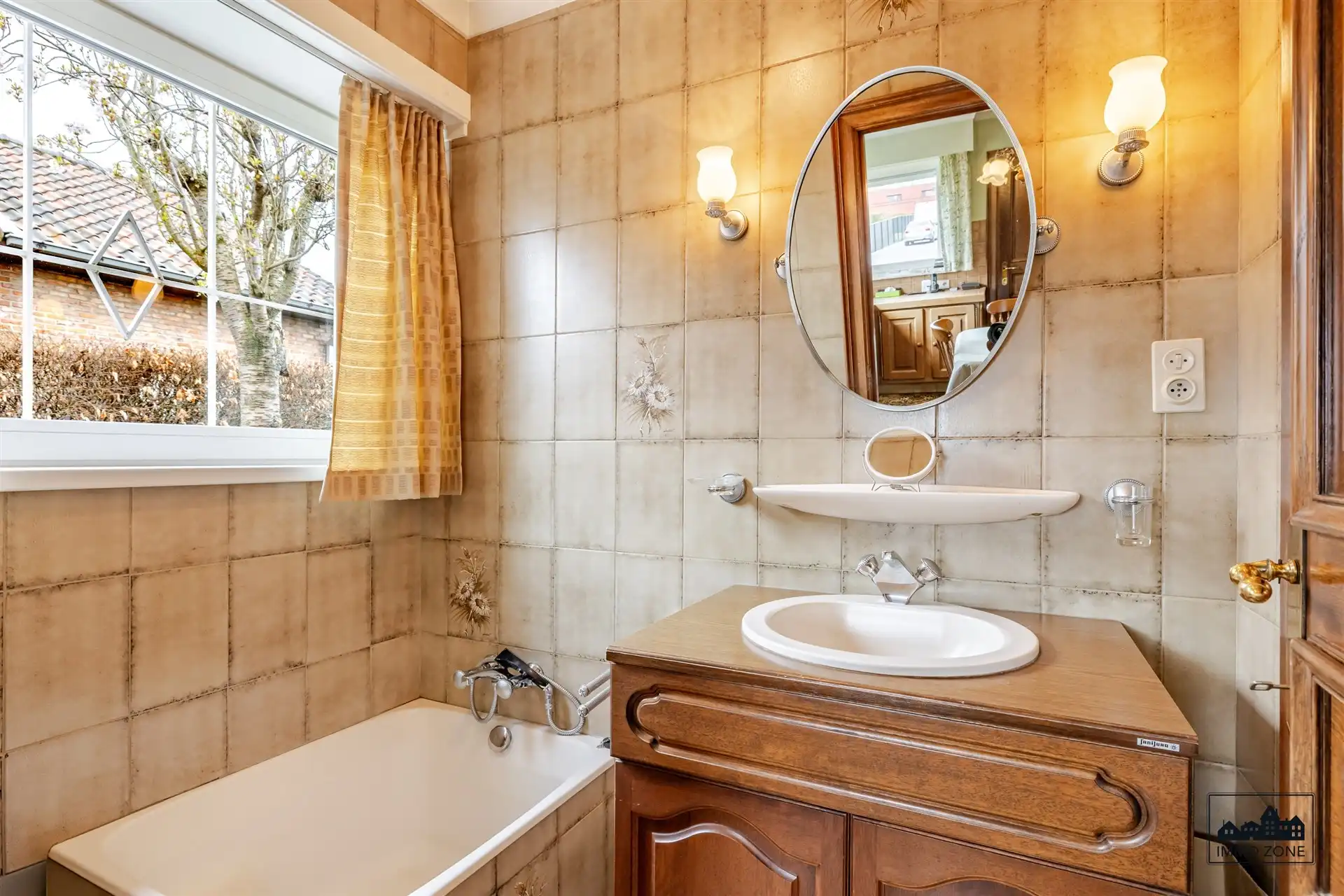 Open bebouwing met 3 slaapkamers op toplocatie foto 10