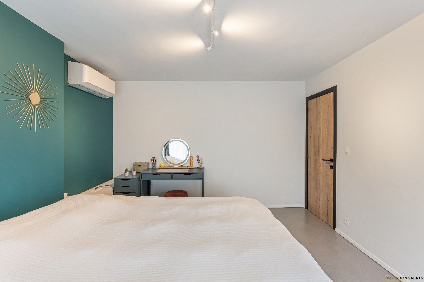Ruime woning met 4 slaapkamers foto 20