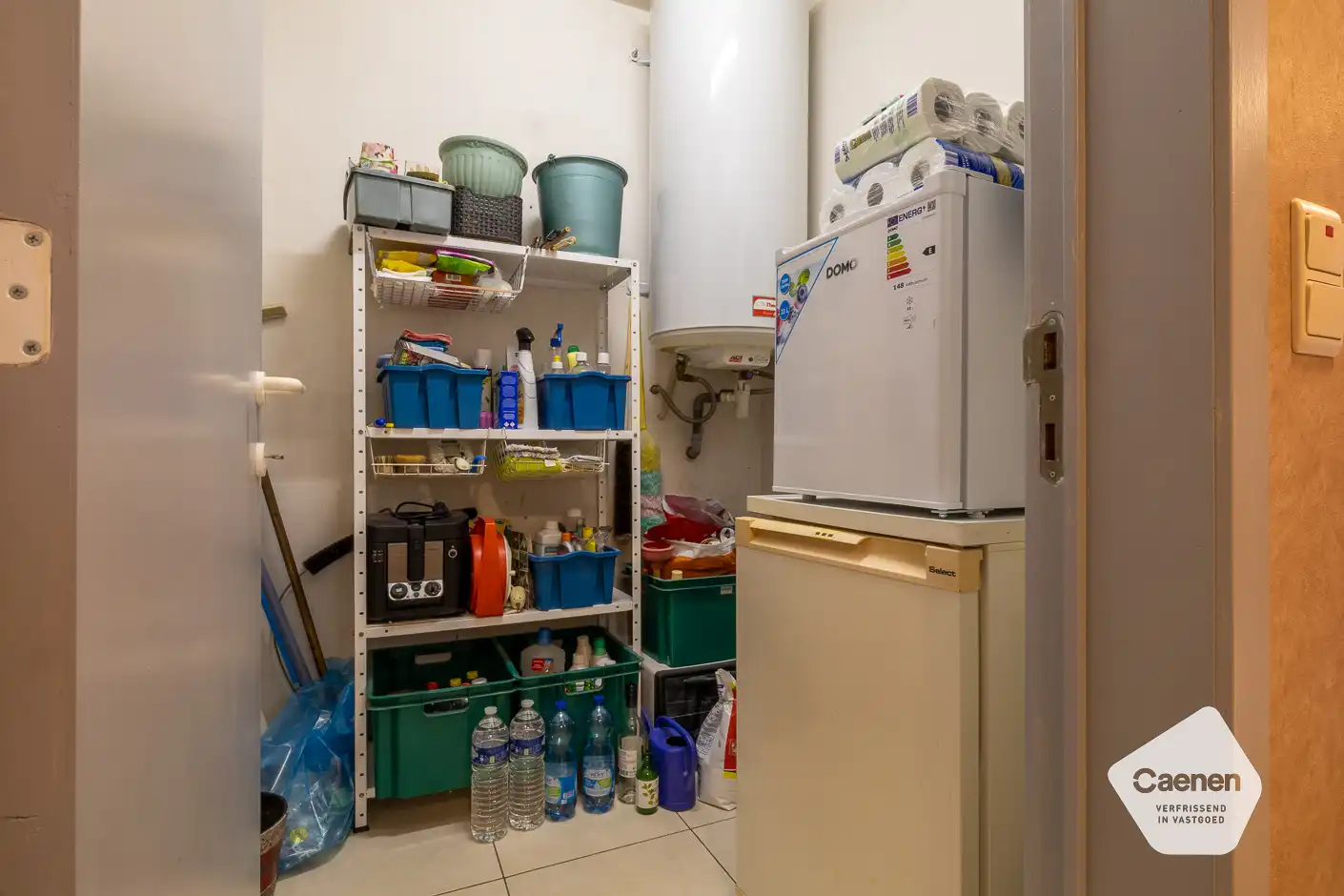 Ruim woonappartement in goede staat foto 21