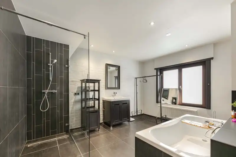 Verborgen parel met 3 slaapkamers en garage in Deerlijk TE KOOP! foto 16