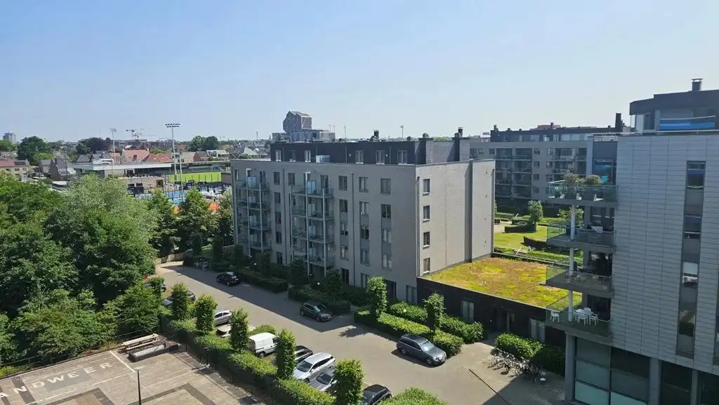 Instapklaar appartement met 2 + 1 slaapkamers. foto 18